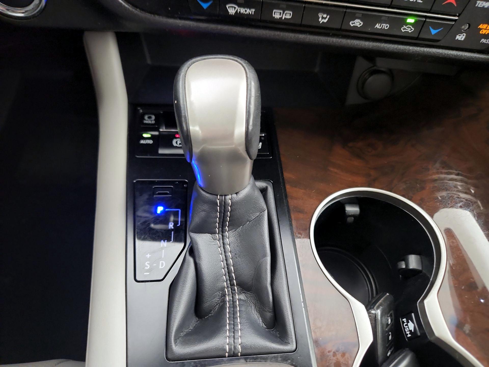 Thumbnail: 2019 Lexus RX - 18