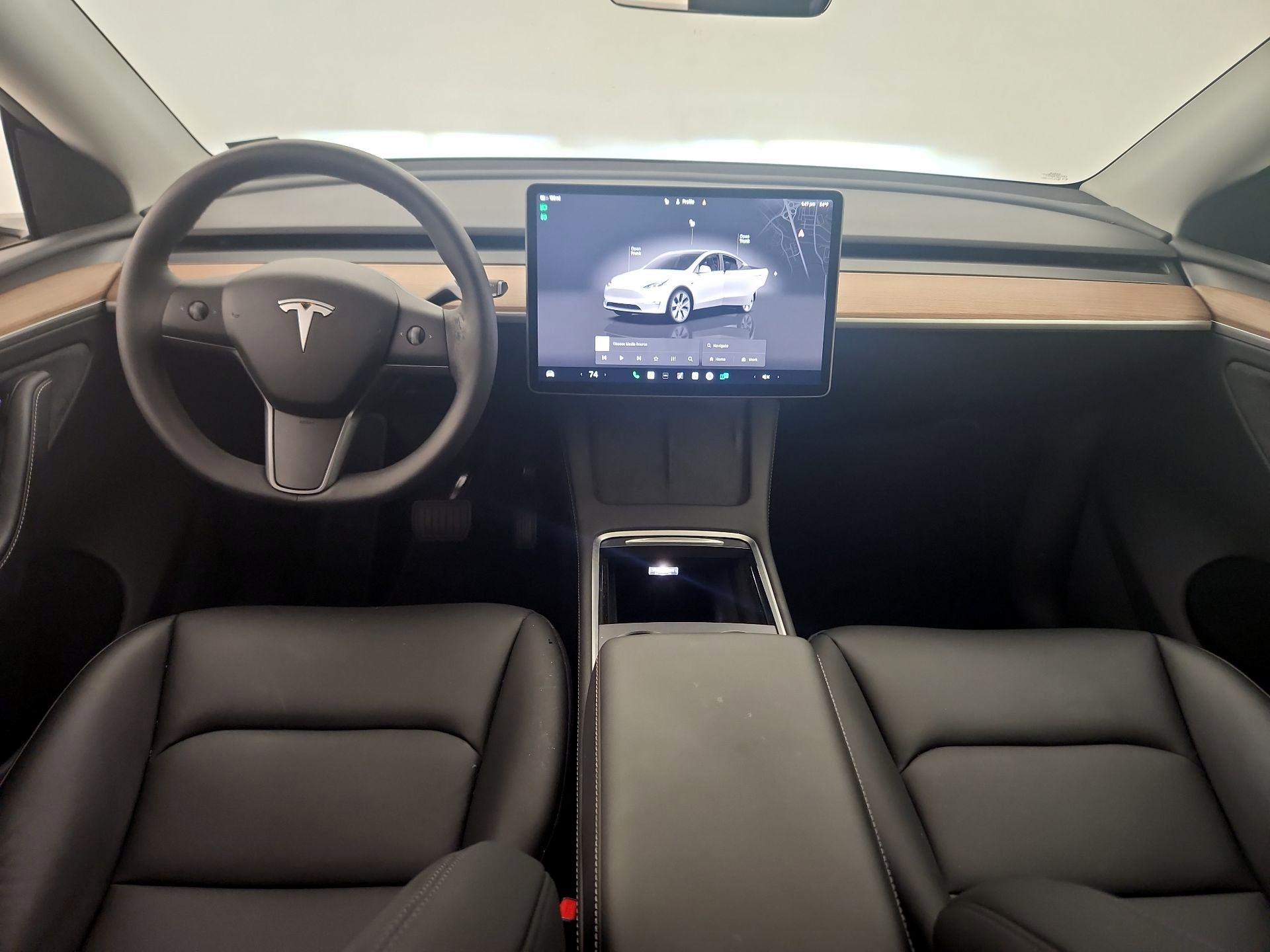 Thumbnail: 2024 Tesla Model Y - 9