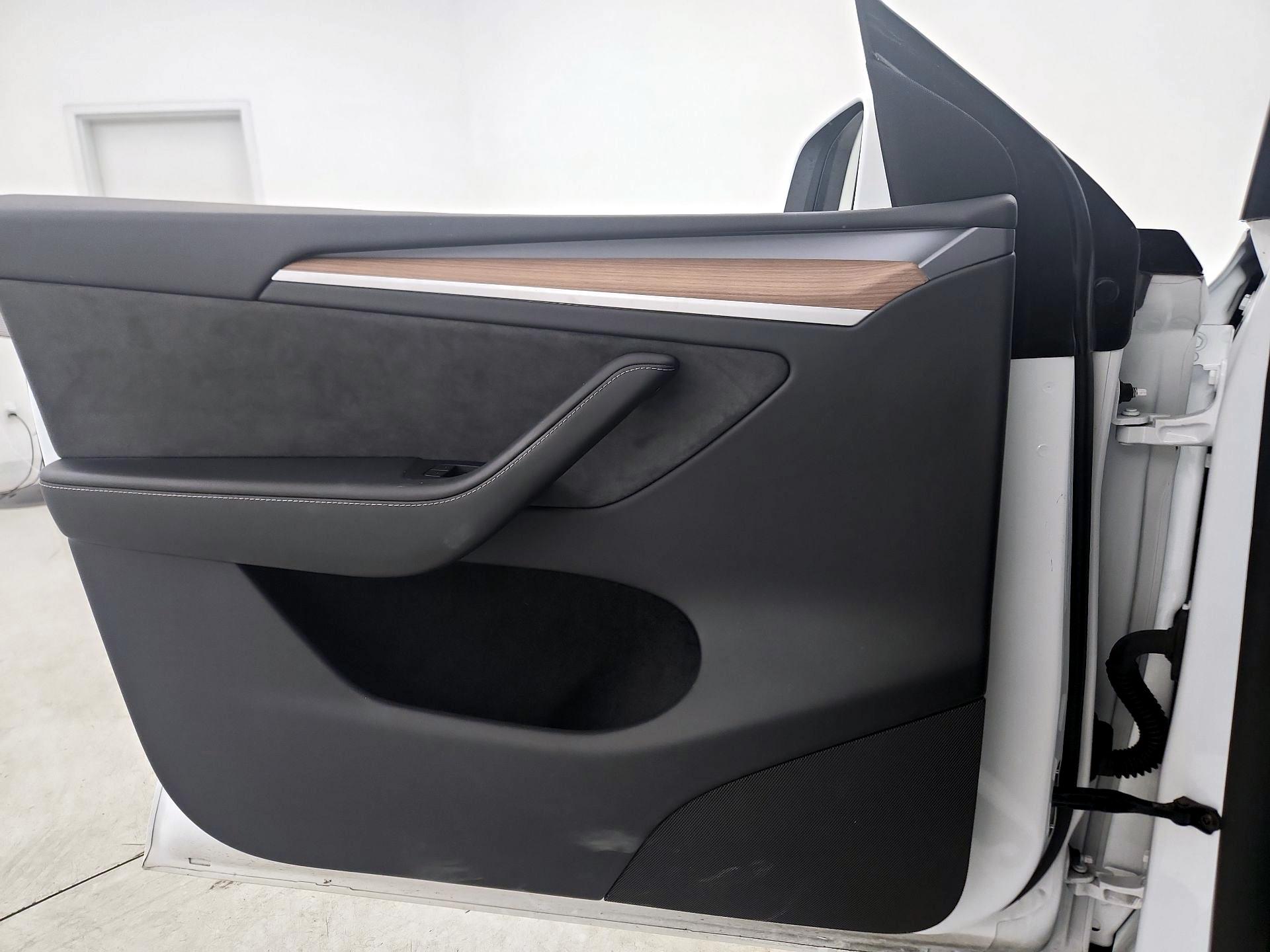 Thumbnail: 2024 Tesla Model Y - 12