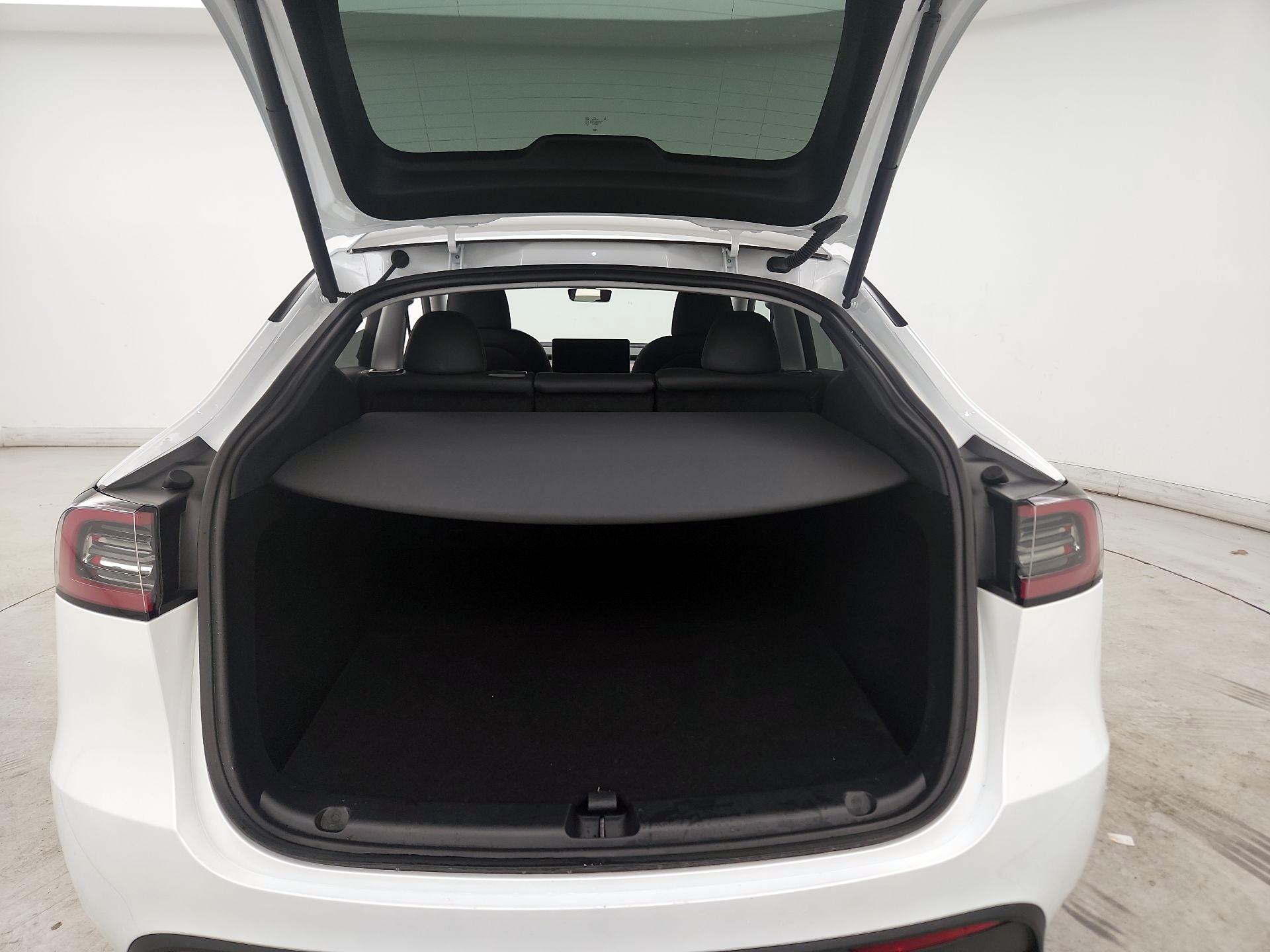 Thumbnail: 2024 Tesla Model Y - 20