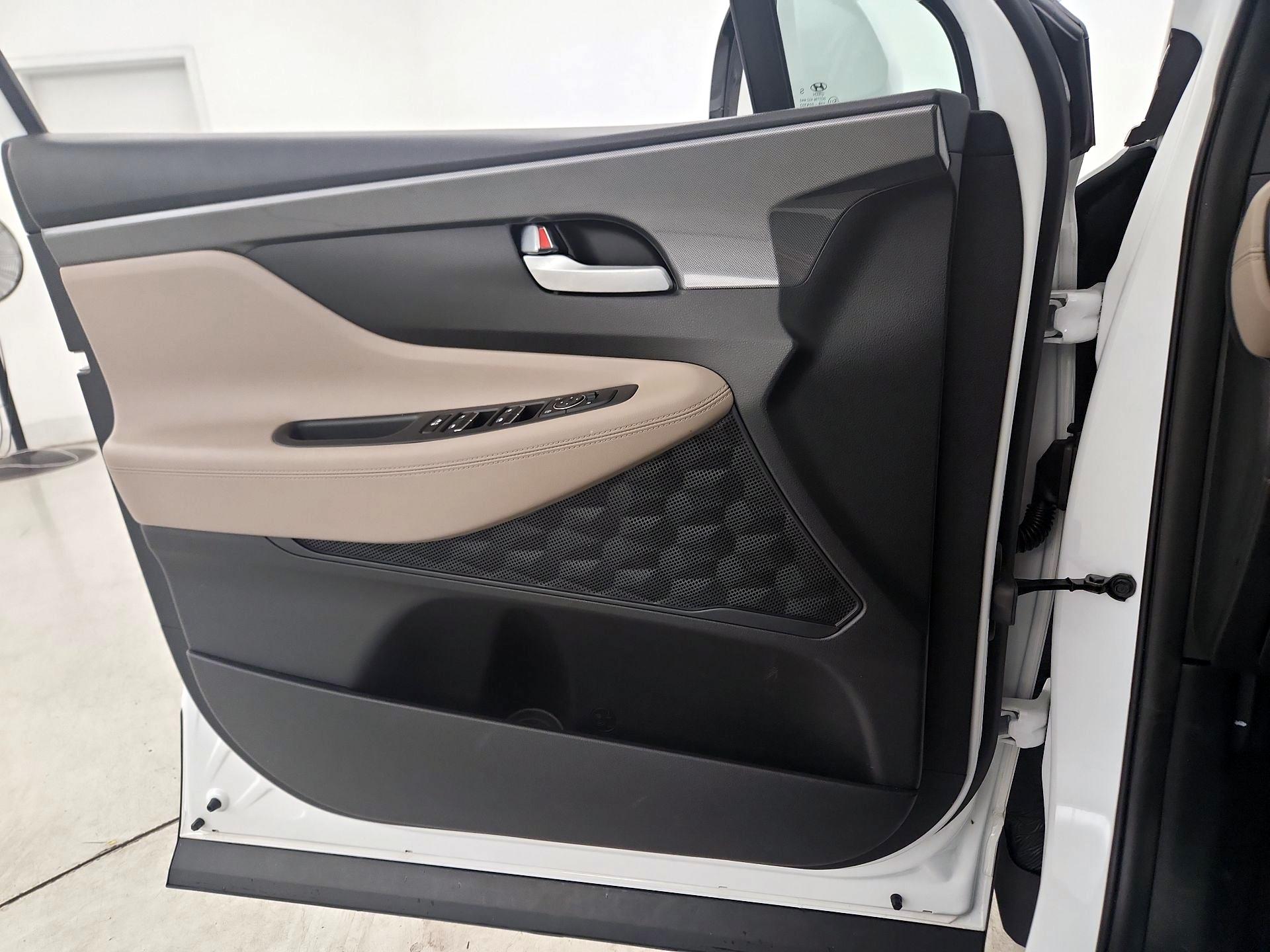 Thumbnail: 2022 Hyundai Santa Fe - 12