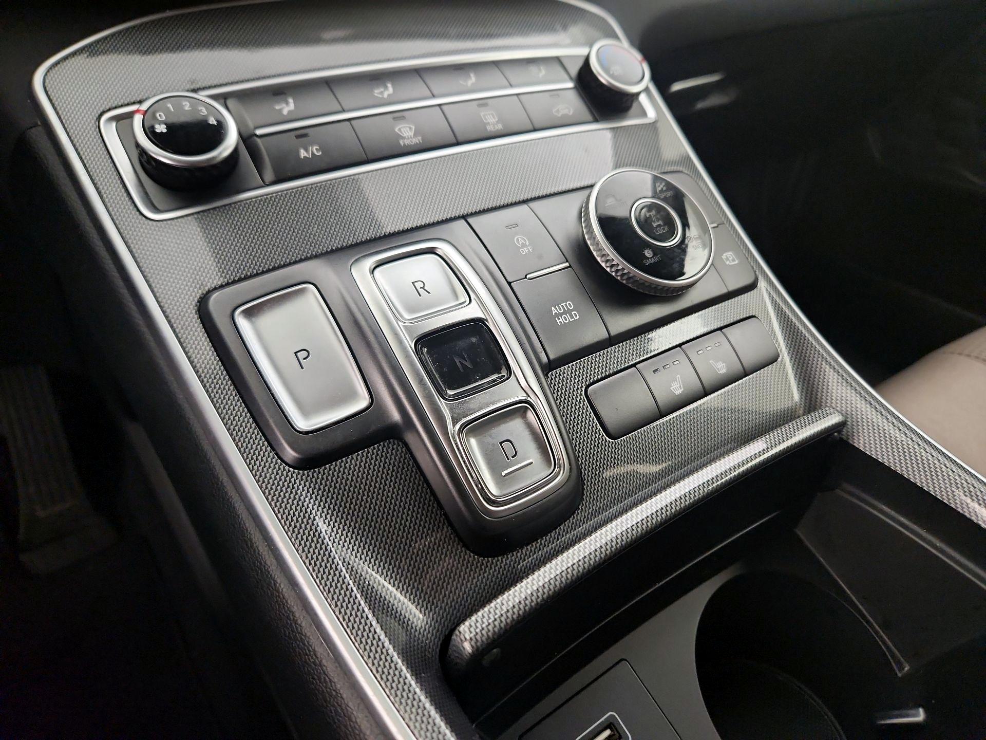 Thumbnail: 2022 Hyundai Santa Fe - 17