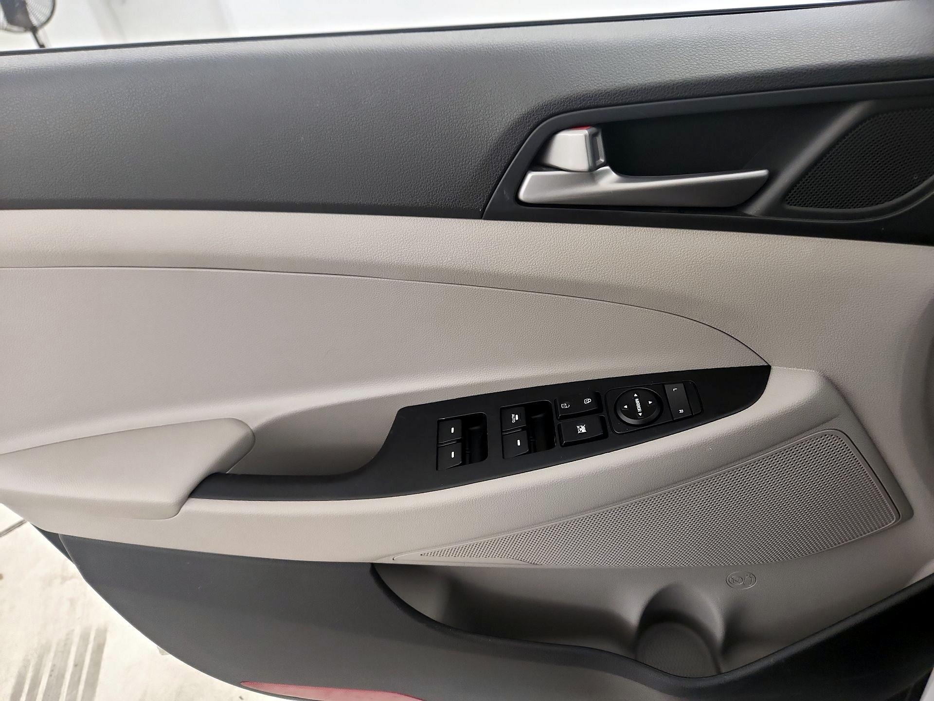 Thumbnail: 2018 Hyundai Tucson - 12