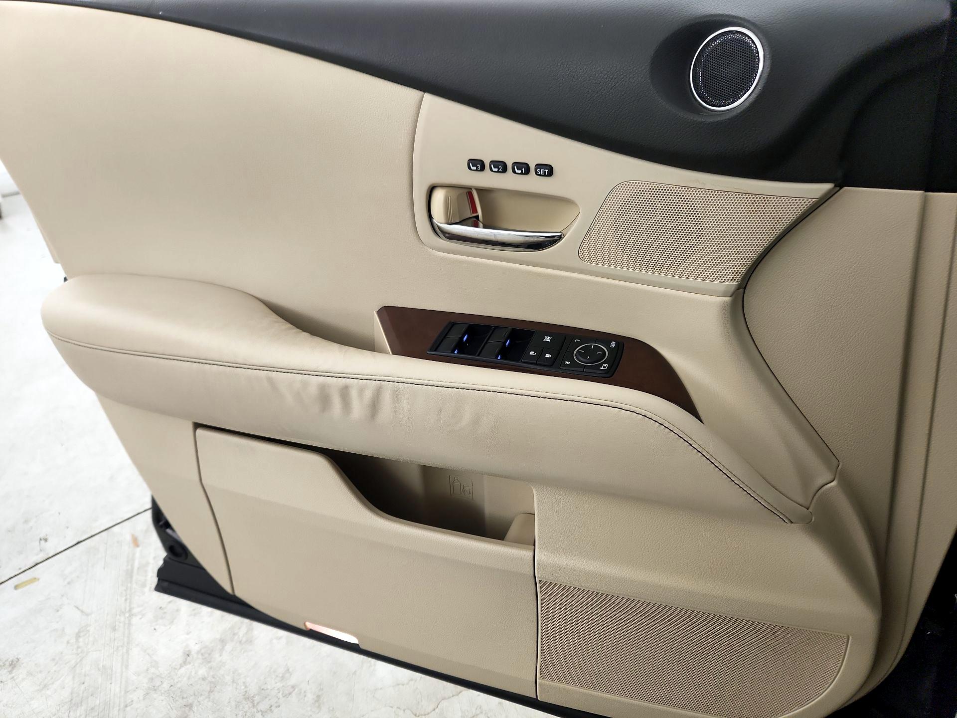 Thumbnail: 2015 Lexus RX - 12