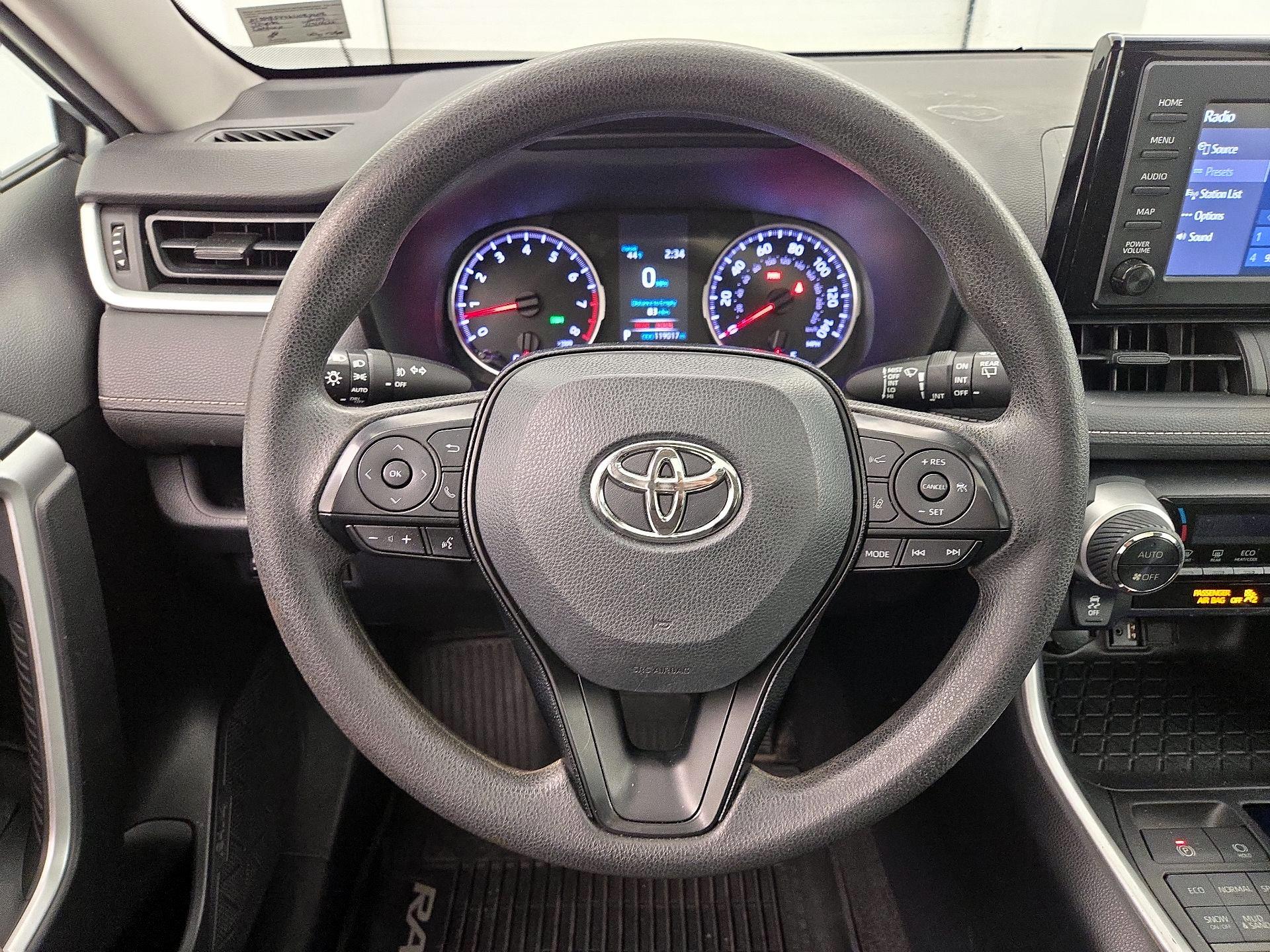Thumbnail: 2019 Toyota RAV4 - 10