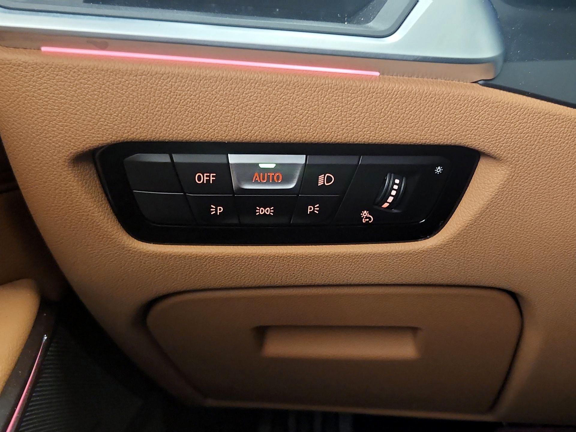 Thumbnail: 2021 BMW 3 Series - 13