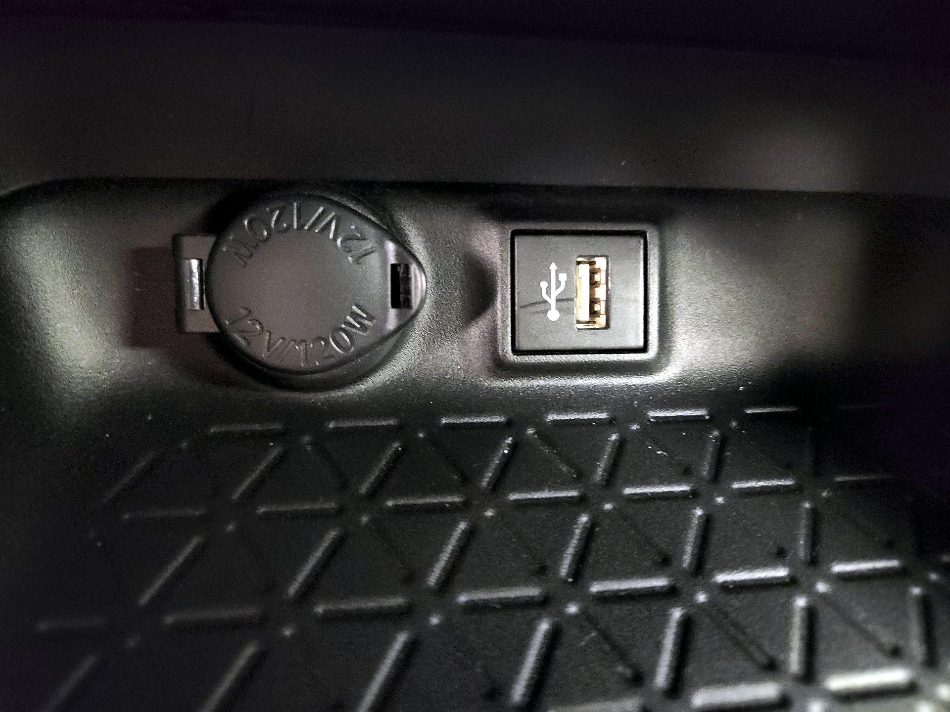 Thumbnail: 2023 Toyota RAV4 - 18