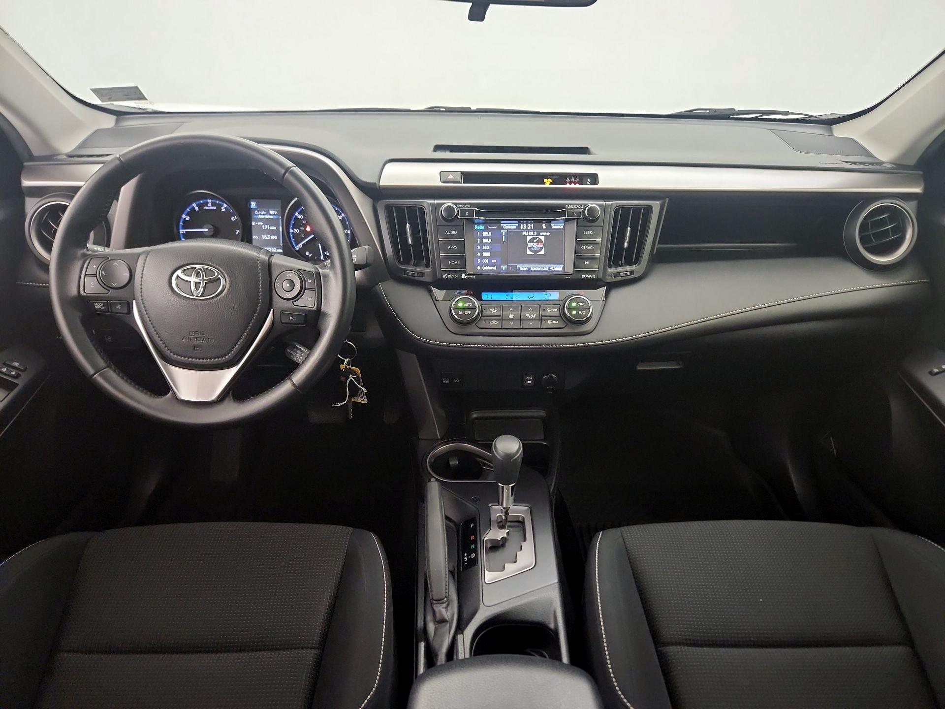 Thumbnail: 2017 Toyota RAV4 - 9