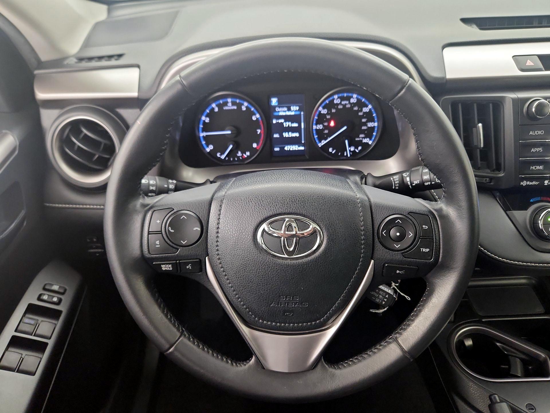 Thumbnail: 2017 Toyota RAV4 - 10