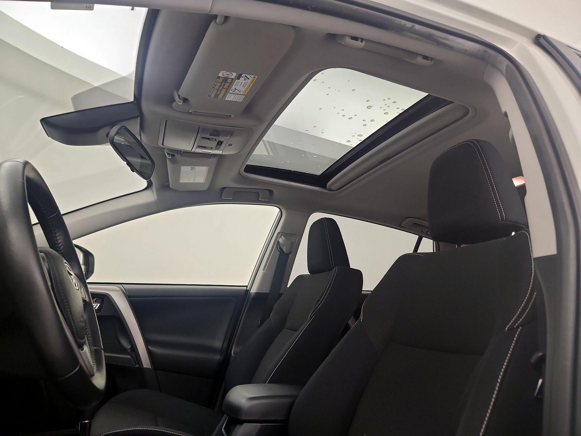 Thumbnail: 2017 Toyota RAV4 - 19