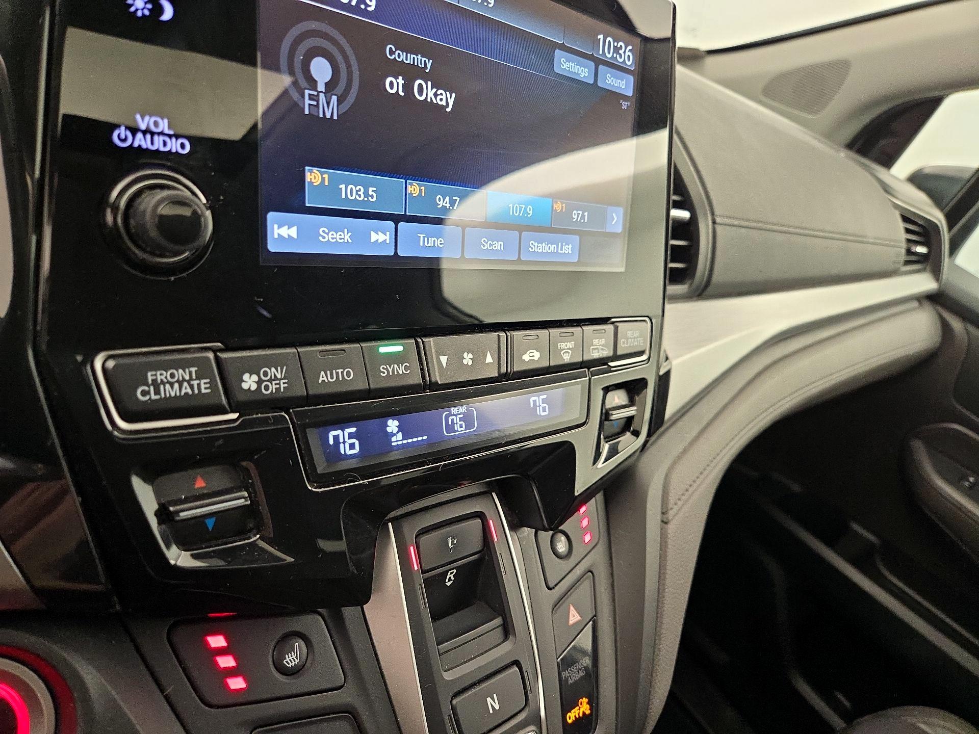 Thumbnail: 2019 Honda Odyssey - 16