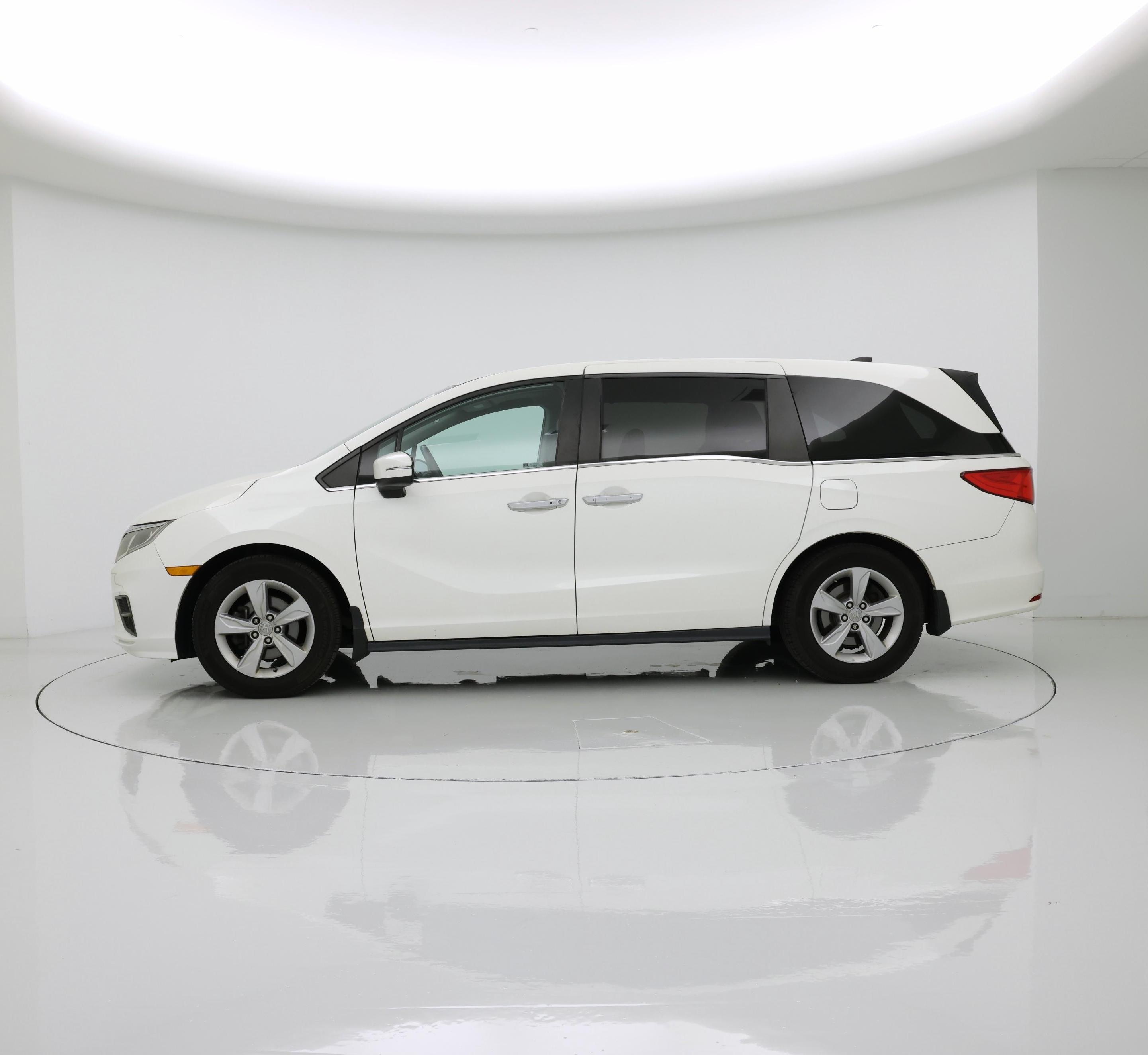 Thumbnail: 2019 Honda Odyssey - 3