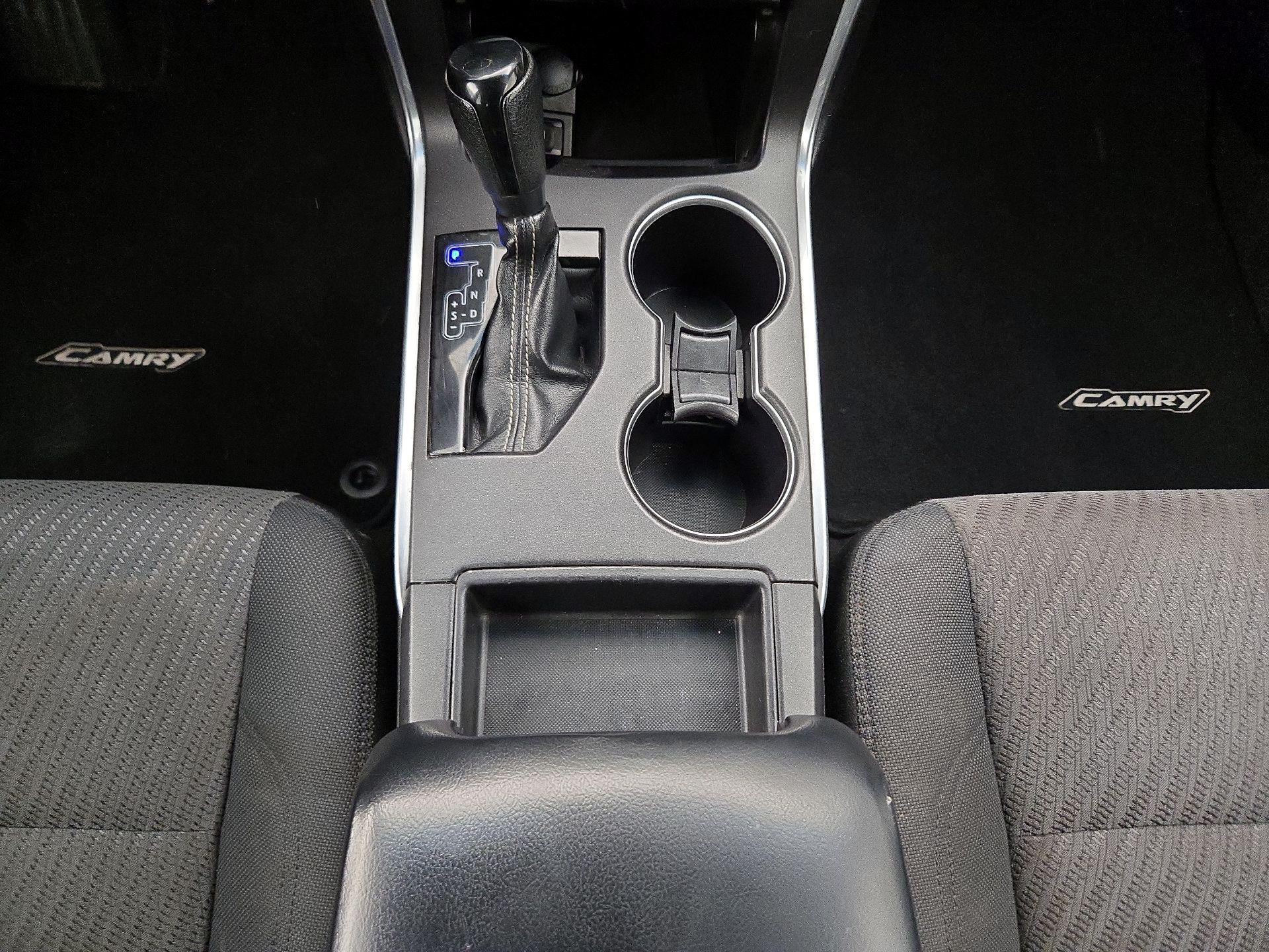 Thumbnail: 2015 Toyota Camry - 17