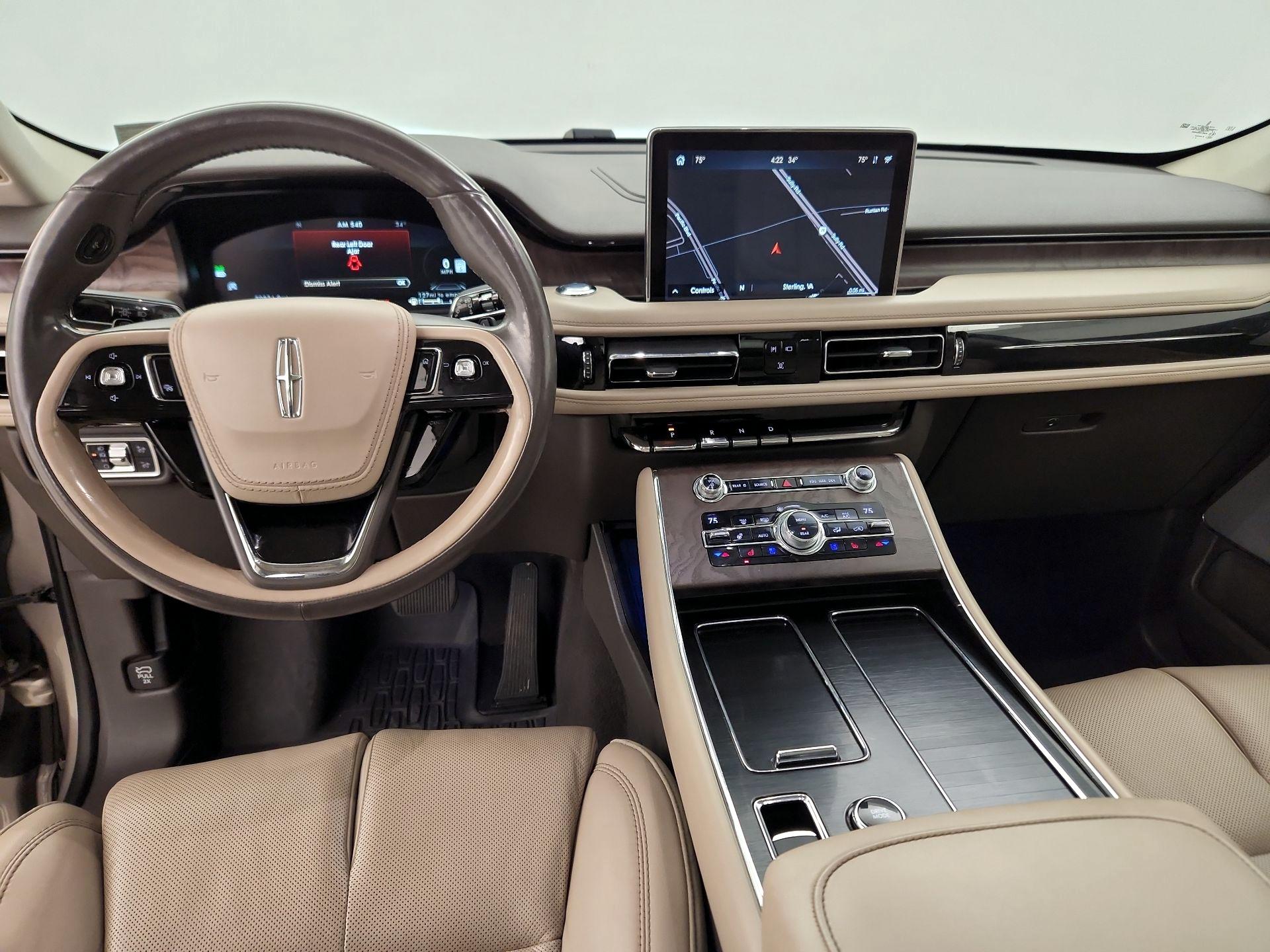 Thumbnail: 2020 Lincoln Aviator - 9