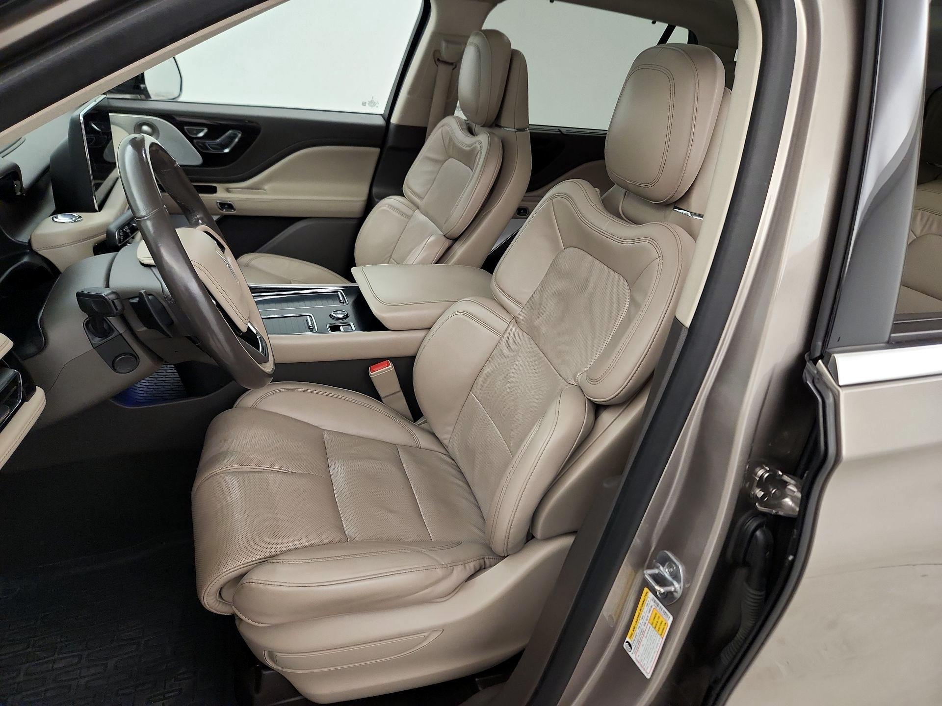 Thumbnail: 2020 Lincoln Aviator - 11