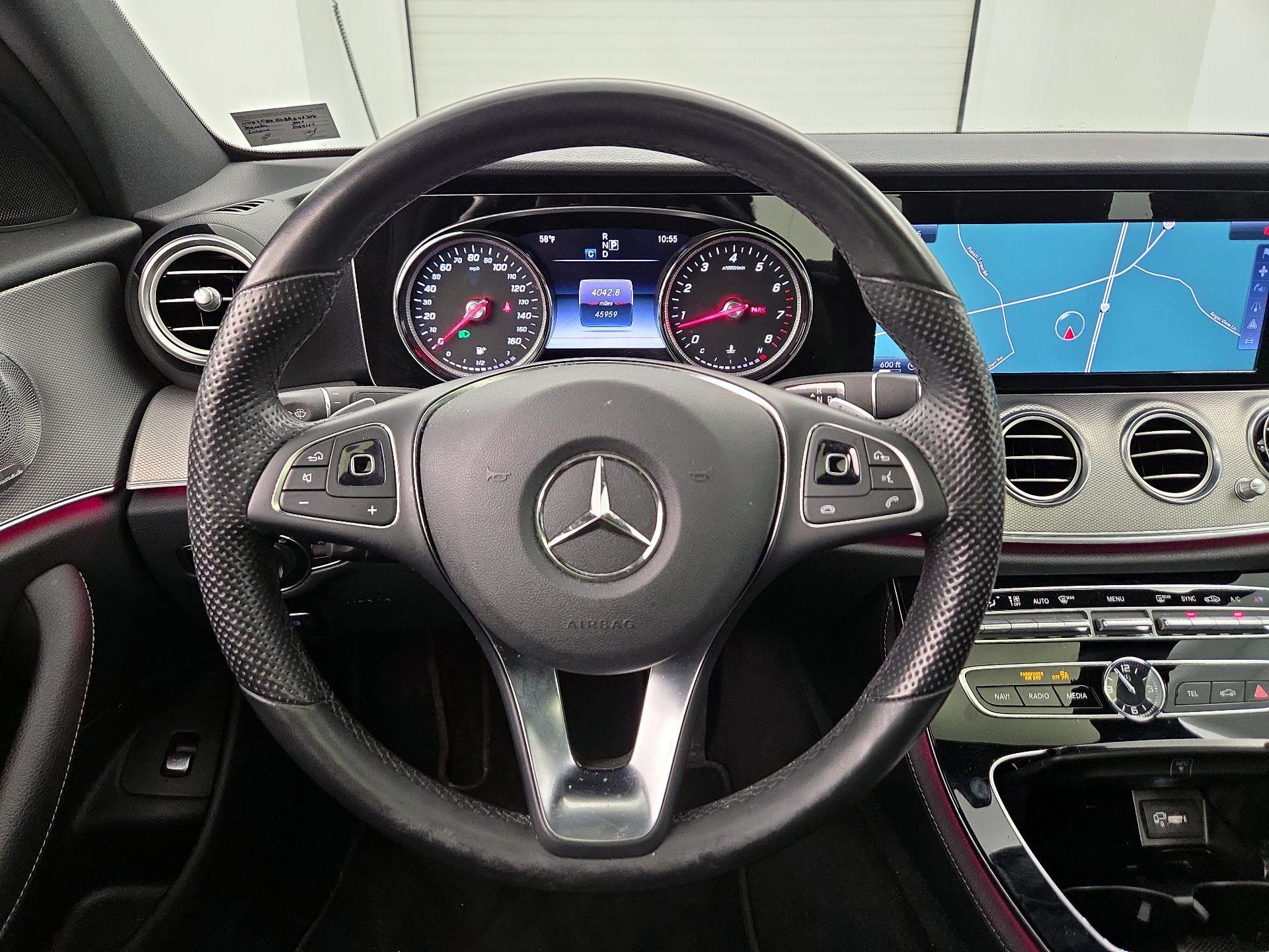 Thumbnail: 2017 Mercedes-Benz E-Class - 10