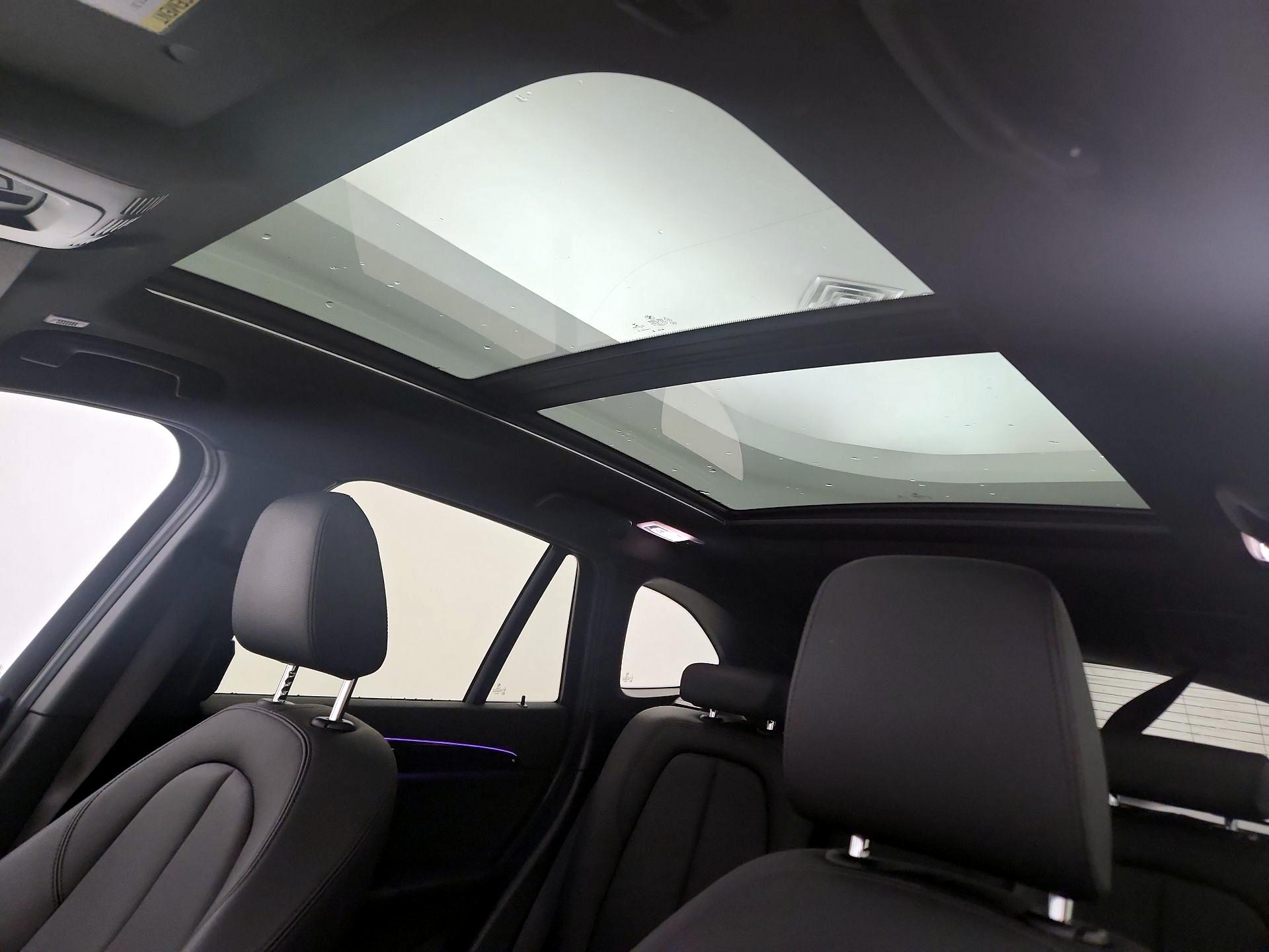 Thumbnail: 2020 BMW X1 - 20