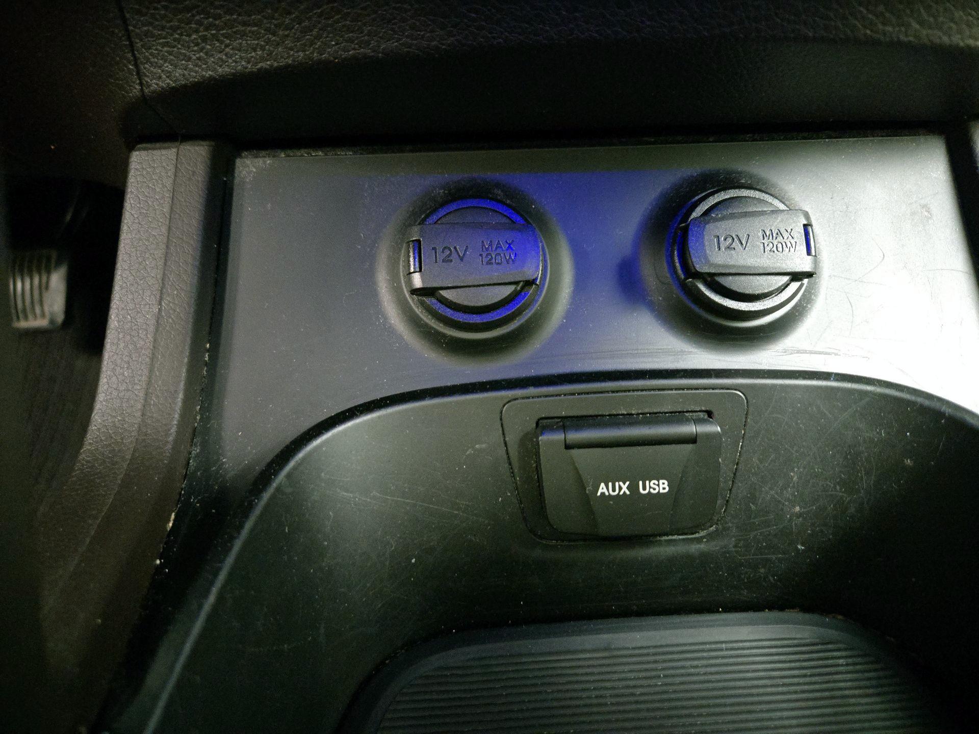 Thumbnail: 2014 Hyundai Santa Fe - 19