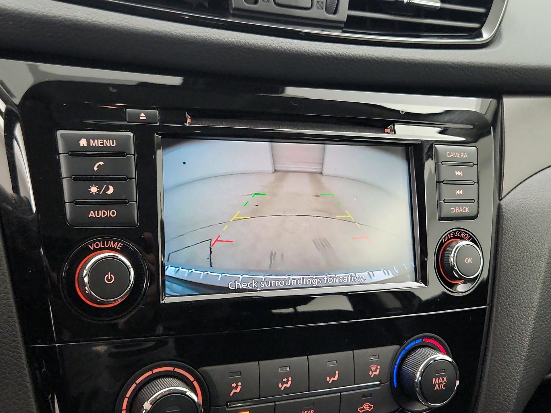 Thumbnail: 2020 Nissan Rogue Sport - 14