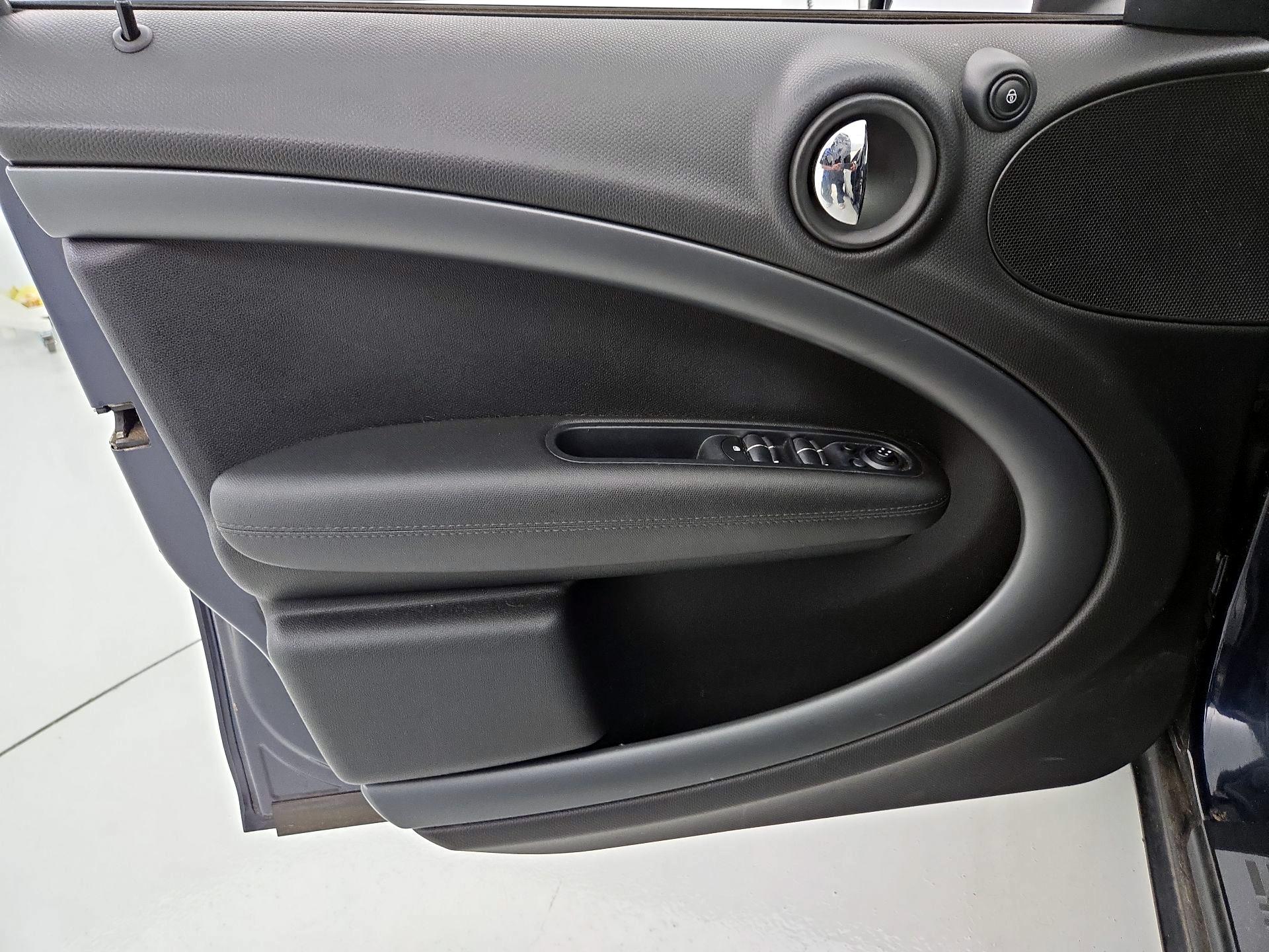 Thumbnail: 2015 MINI Cooper Countryman - 12