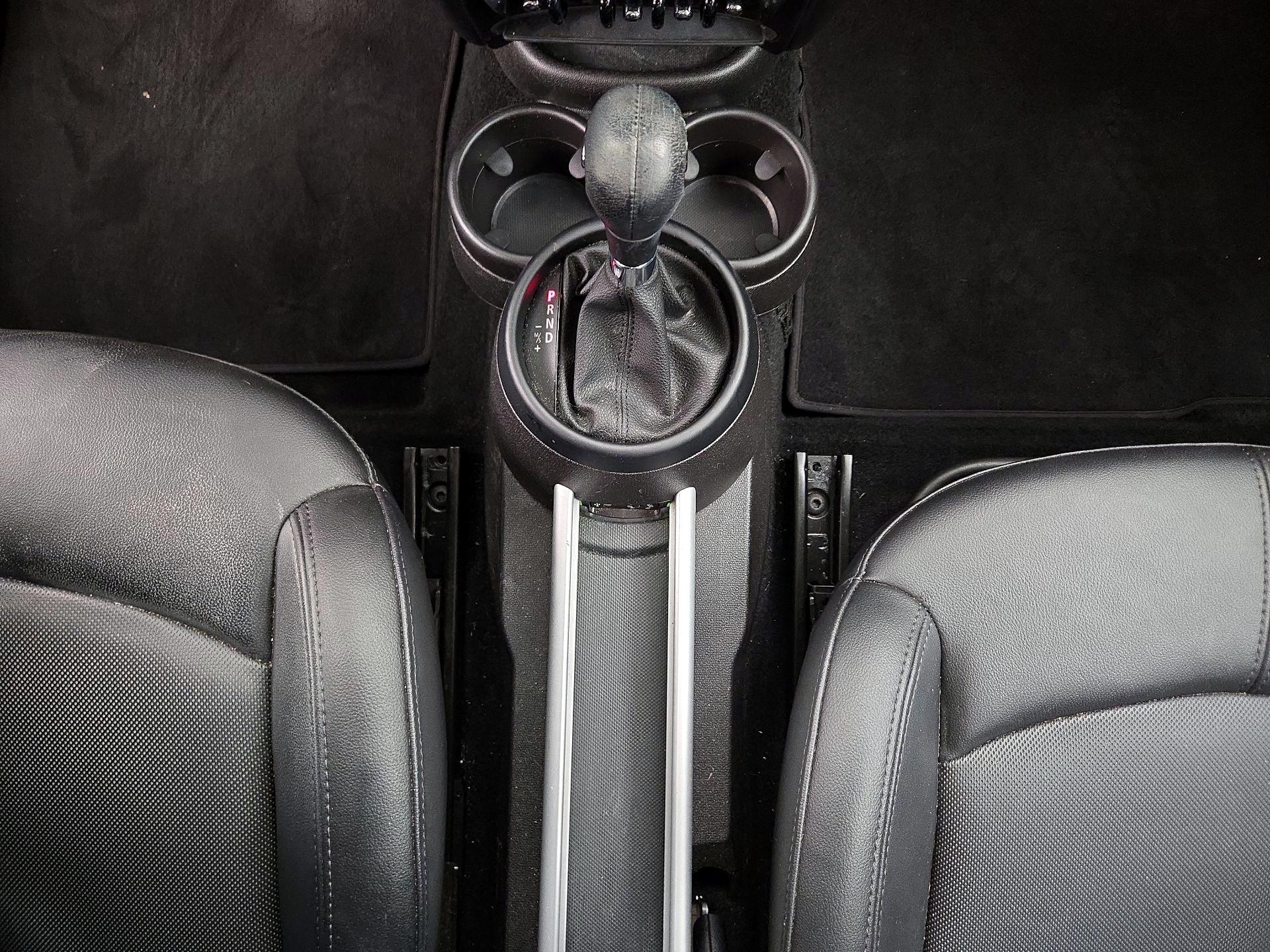 Thumbnail: 2015 MINI Cooper Countryman - 15