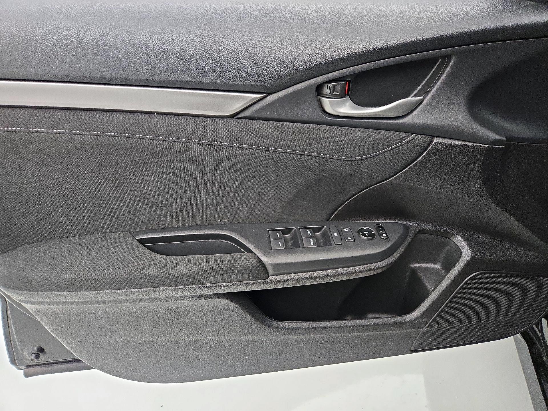 Thumbnail: 2017 Honda Civic - 12