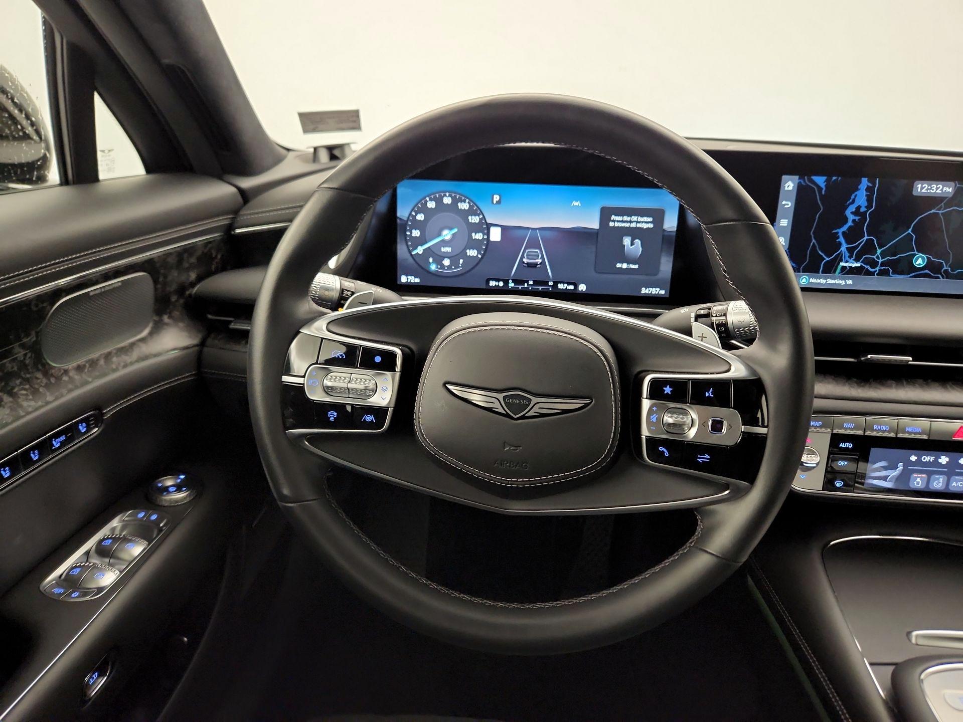 Thumbnail: 2023 Genesis G90 - 10