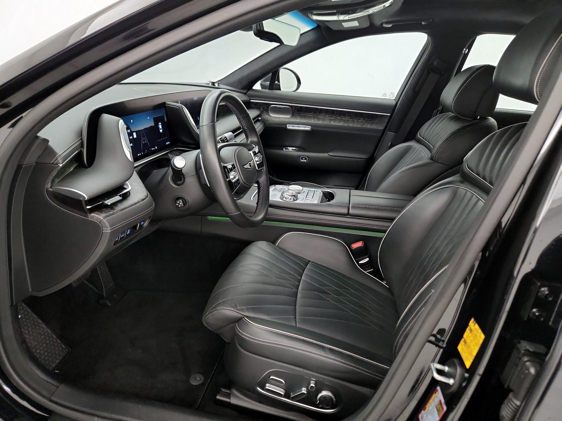 Thumbnail: 2023 Genesis G90 - 11