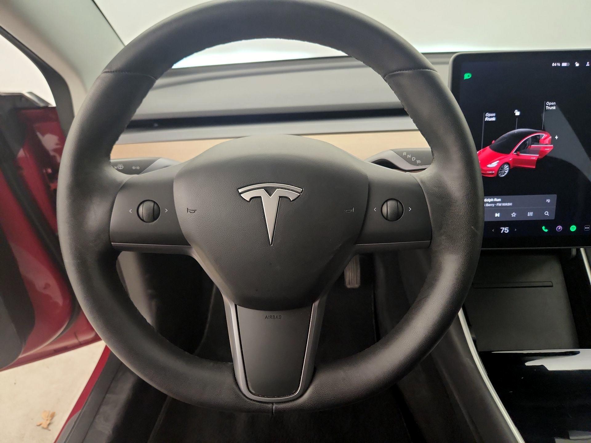 Thumbnail: 2020 Tesla Model 3 - 10