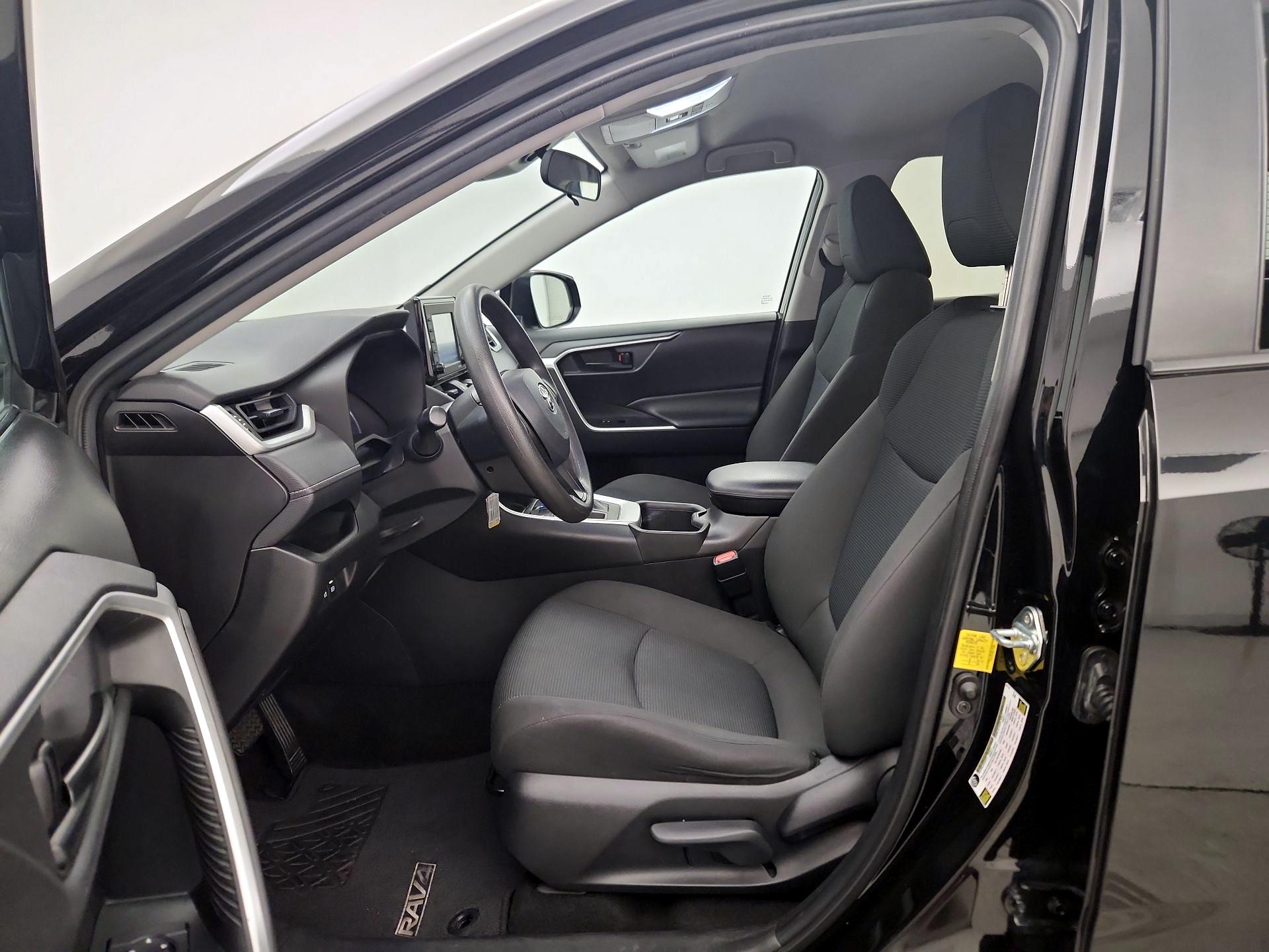 Thumbnail: 2022 Toyota RAV4 - 11