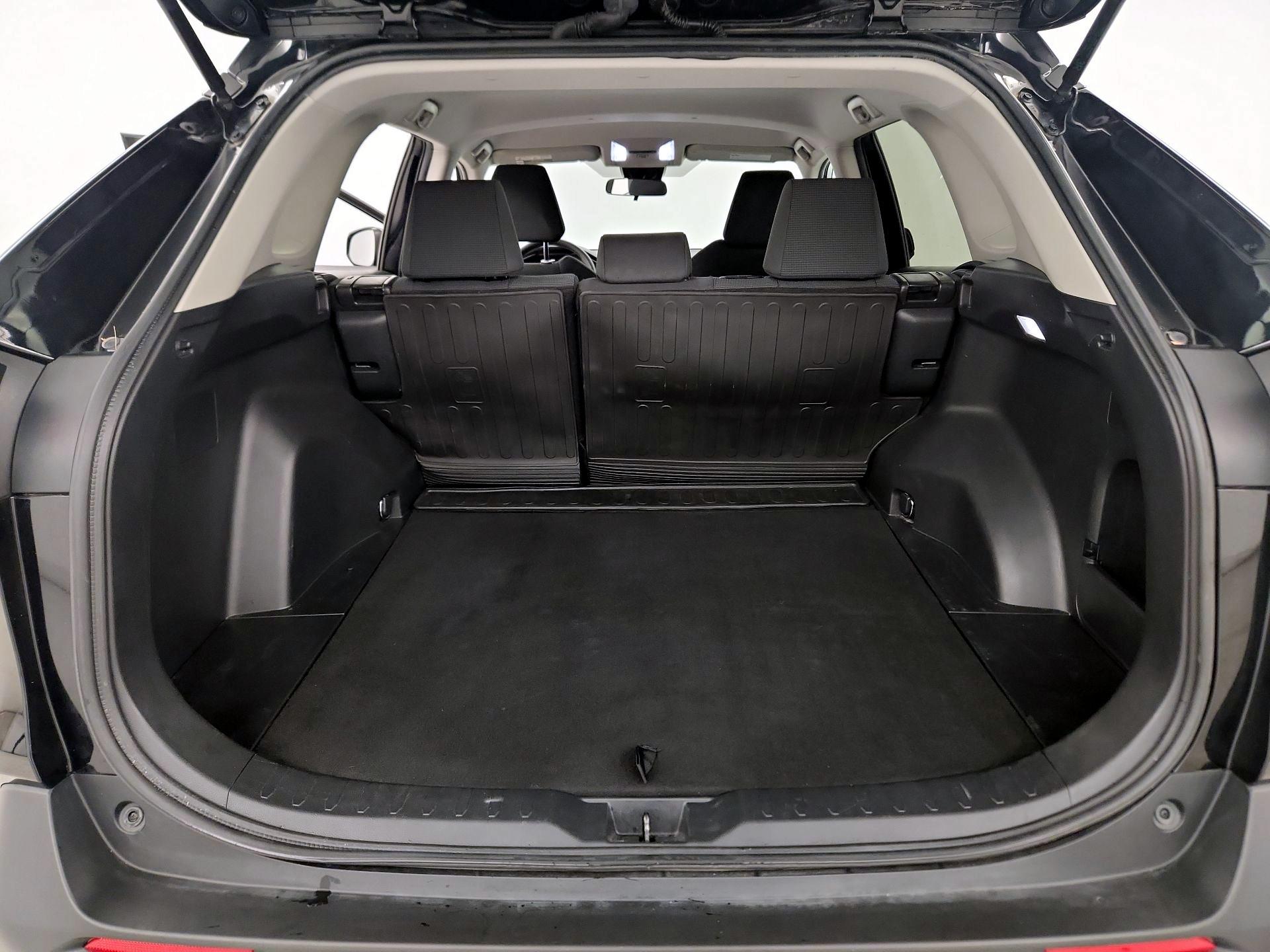 Thumbnail: 2022 Toyota RAV4 - 20