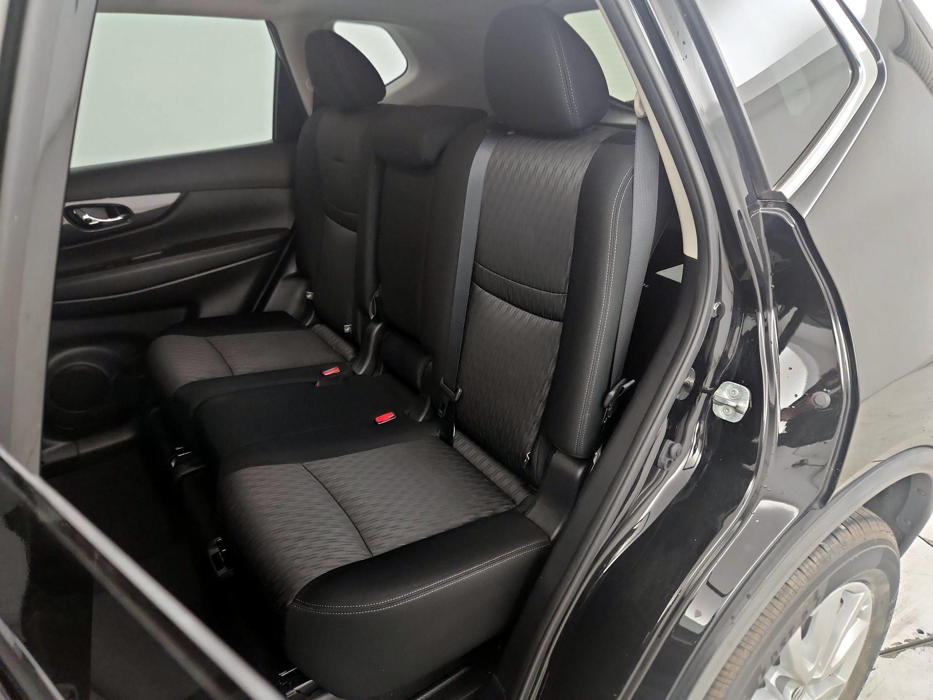 Thumbnail: 2020 Nissan Rogue - 19