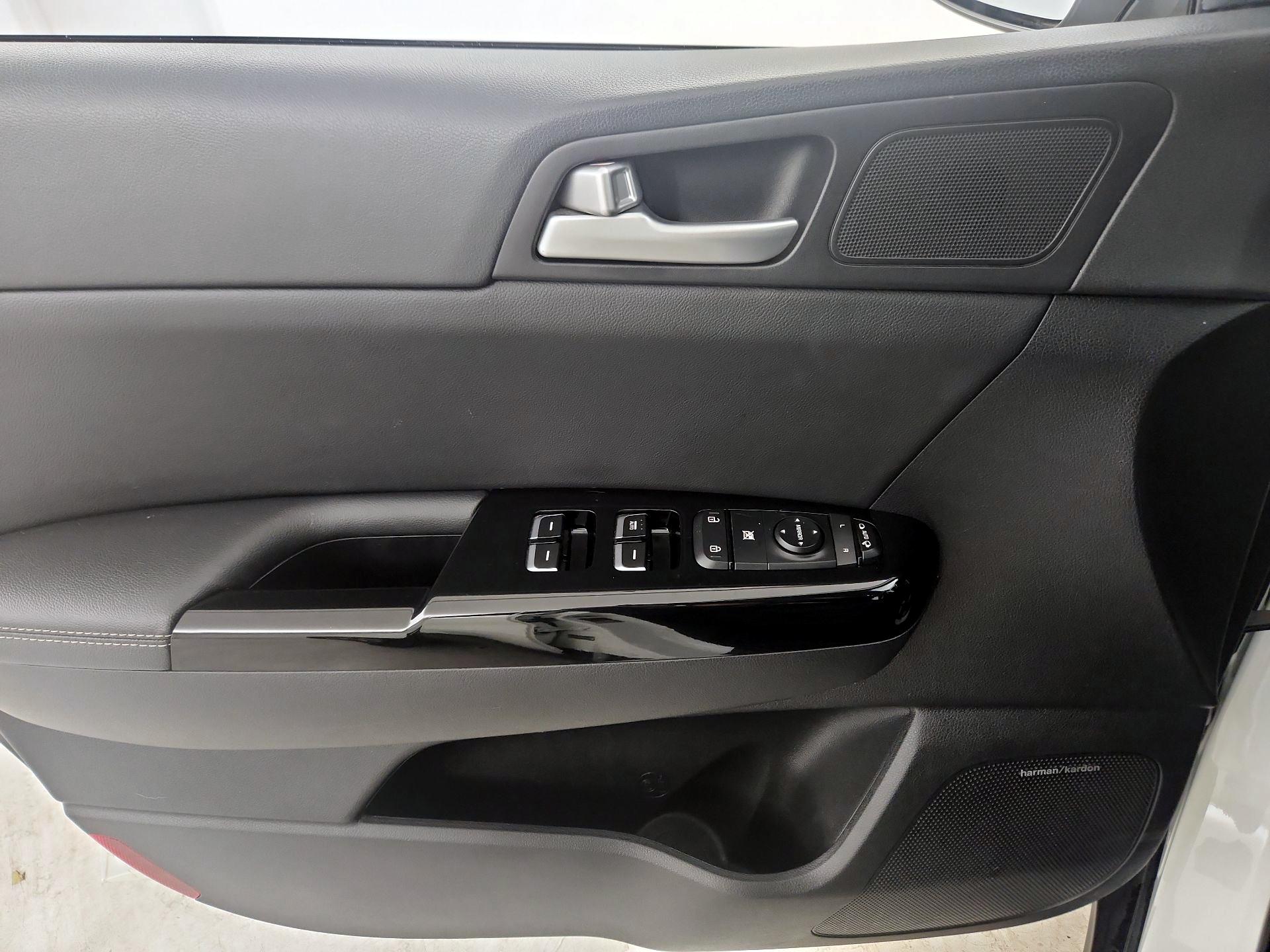 Thumbnail: 2021 Kia Sportage - 12