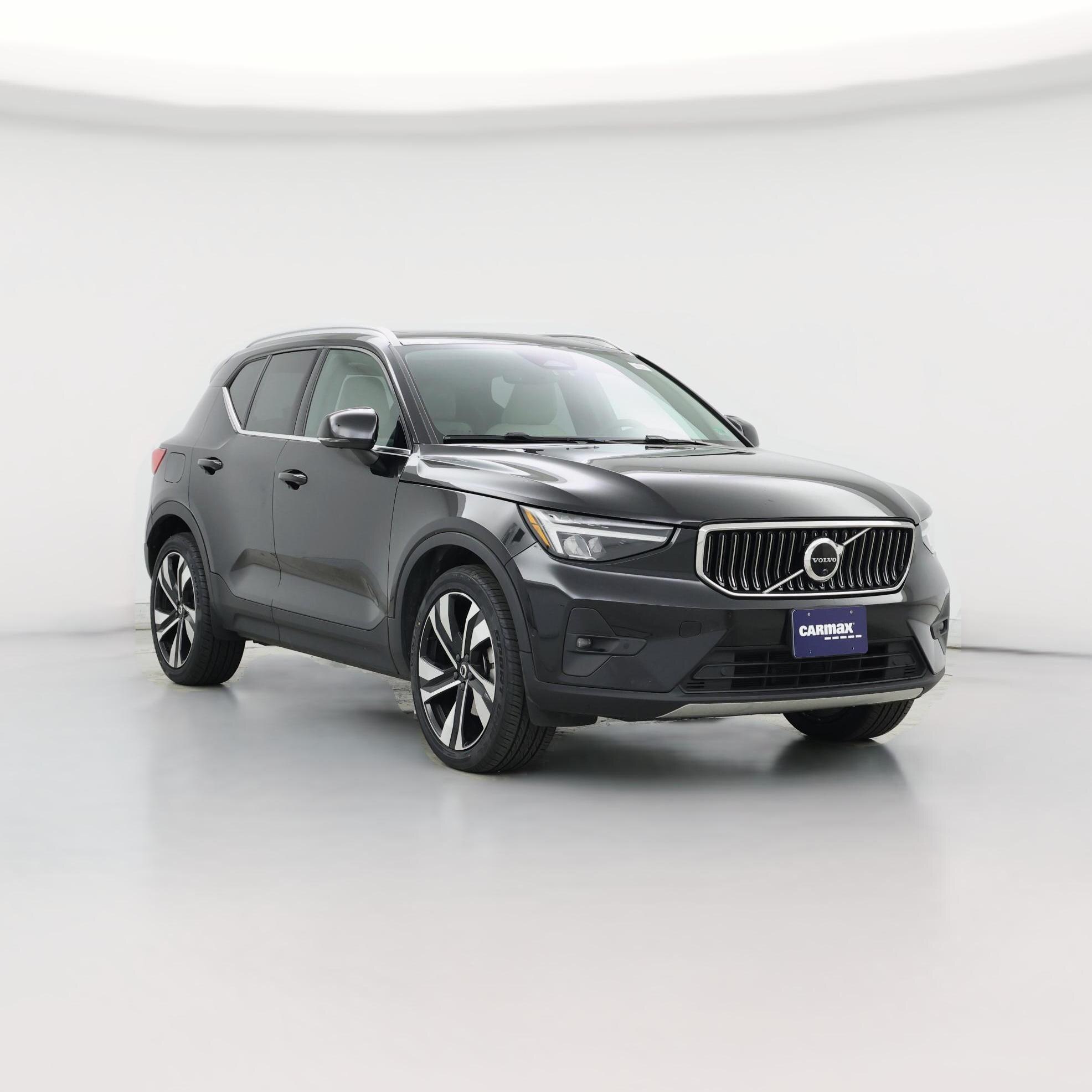 Thumbnail: 2023 Volvo XC40 - 1