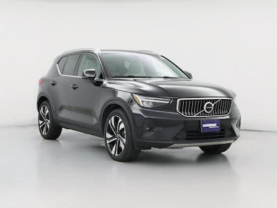 2023 Volvo XC40 B5 Ultimate Bright Theme