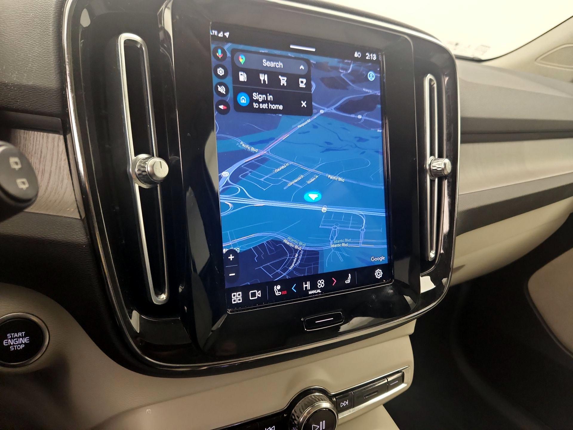 Thumbnail: 2023 Volvo XC40 - 13