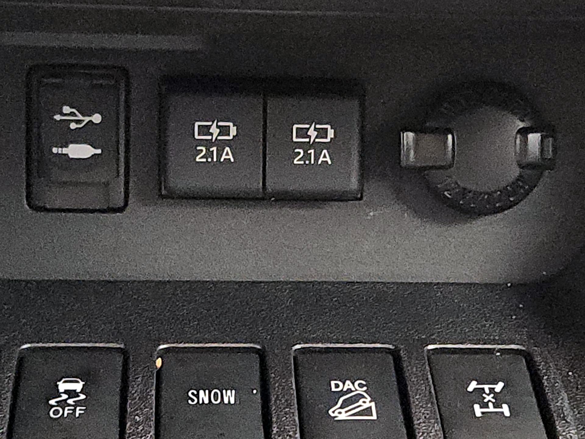 Thumbnail: 2019 Toyota Highlander - 18