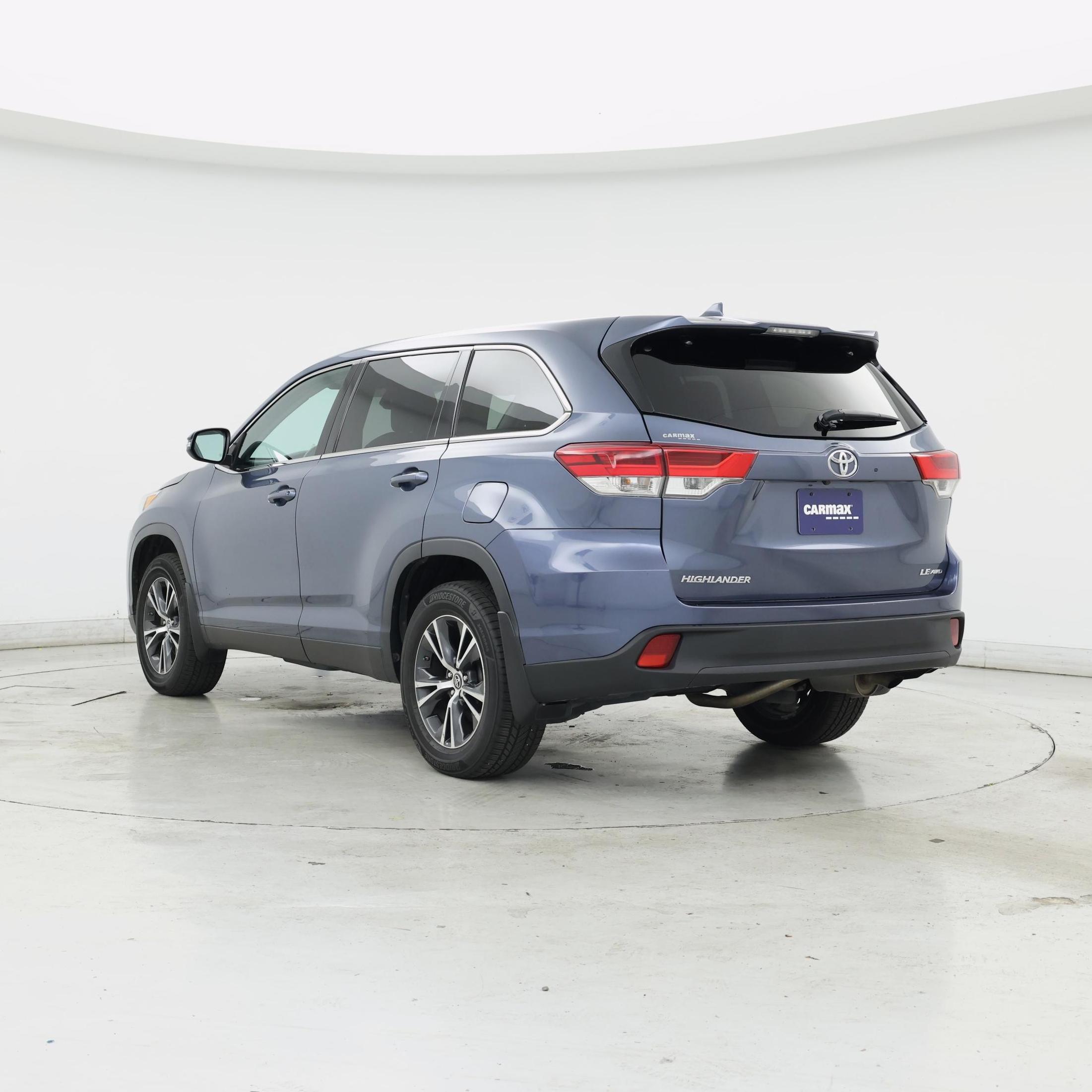 Thumbnail: 2019 Toyota Highlander - 2