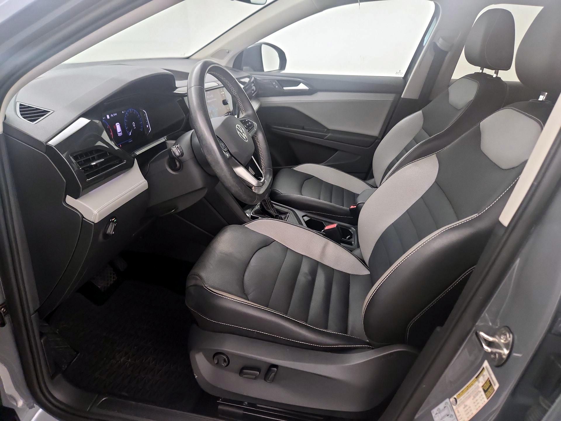 Thumbnail: 2022 Volkswagen Taos - 11