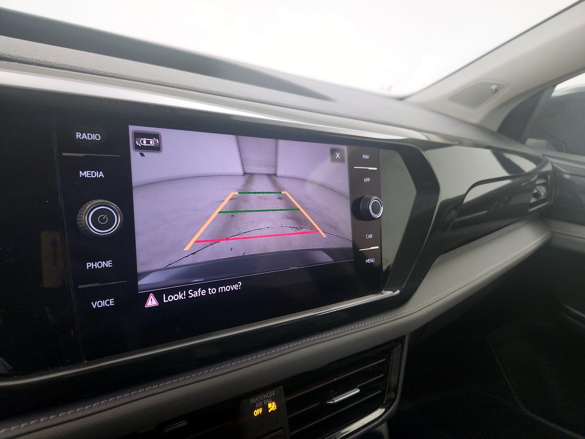 Thumbnail: 2022 Volkswagen Taos - 14