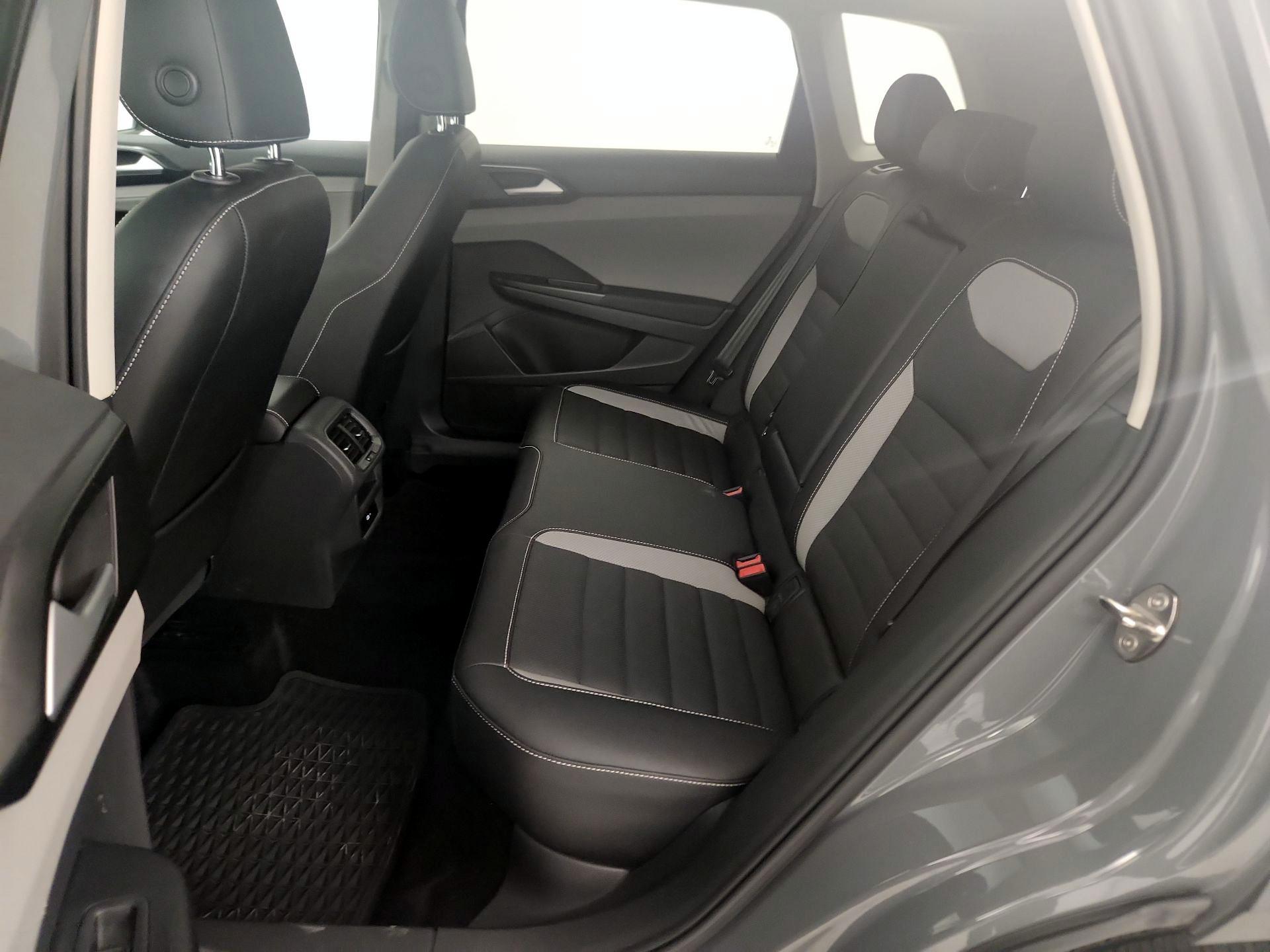 Thumbnail: 2022 Volkswagen Taos - 20