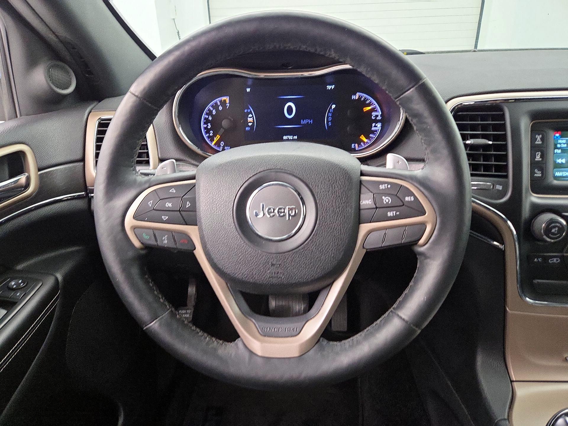 Thumbnail: 2015 Jeep Grand Cherokee - 10