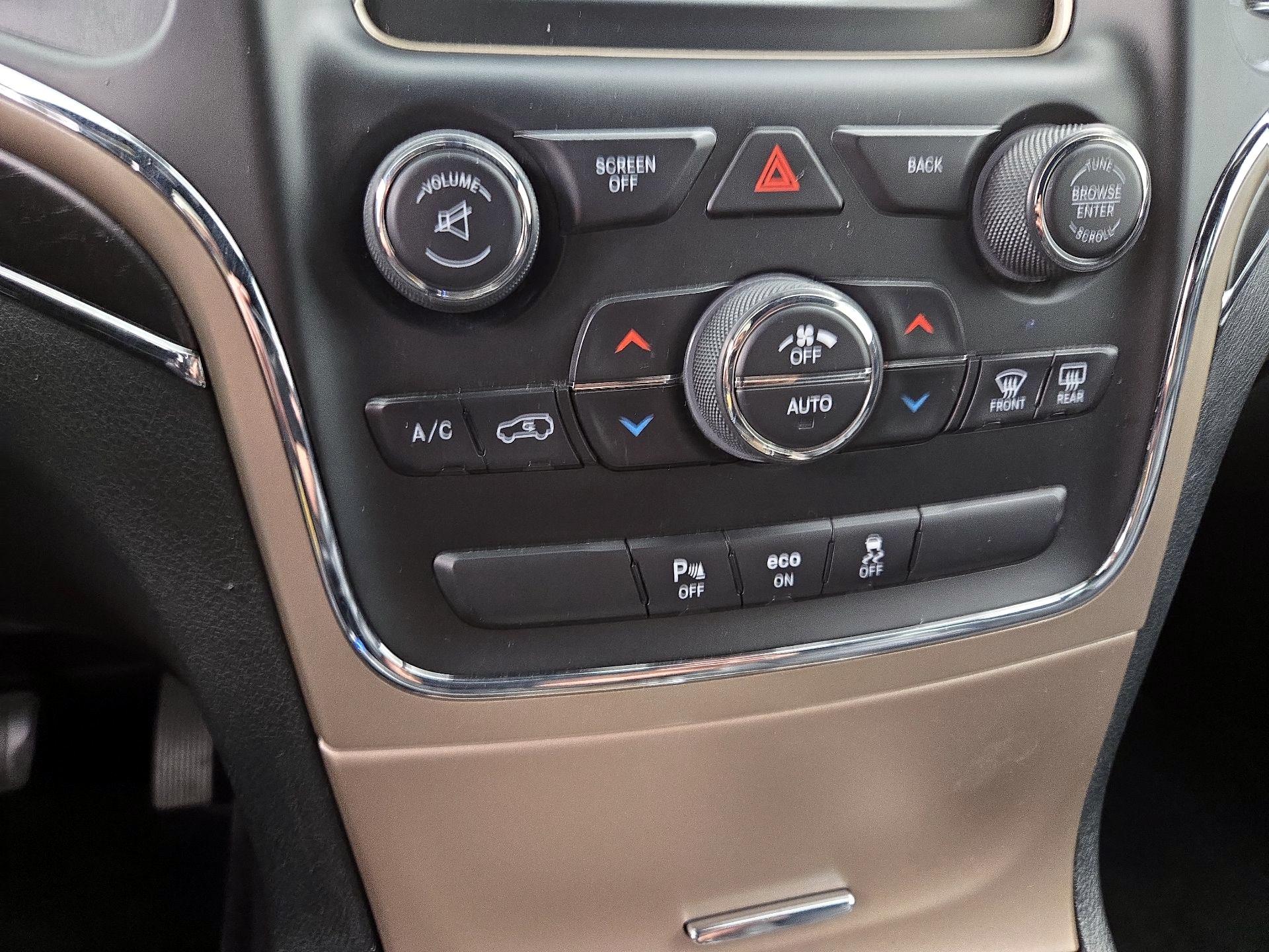 Thumbnail: 2015 Jeep Grand Cherokee - 16