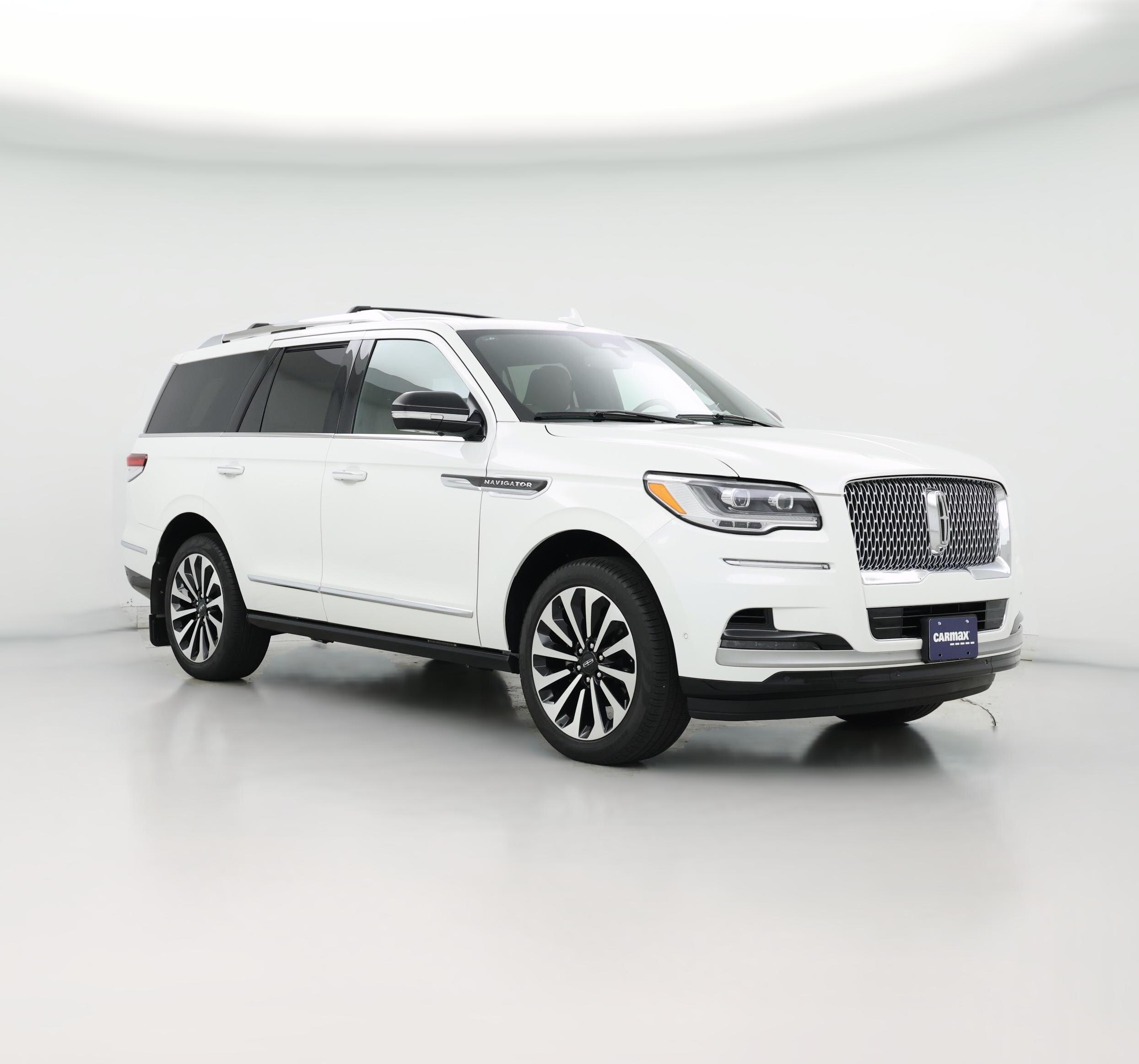 Thumbnail: 2024 Lincoln Navigator - 1