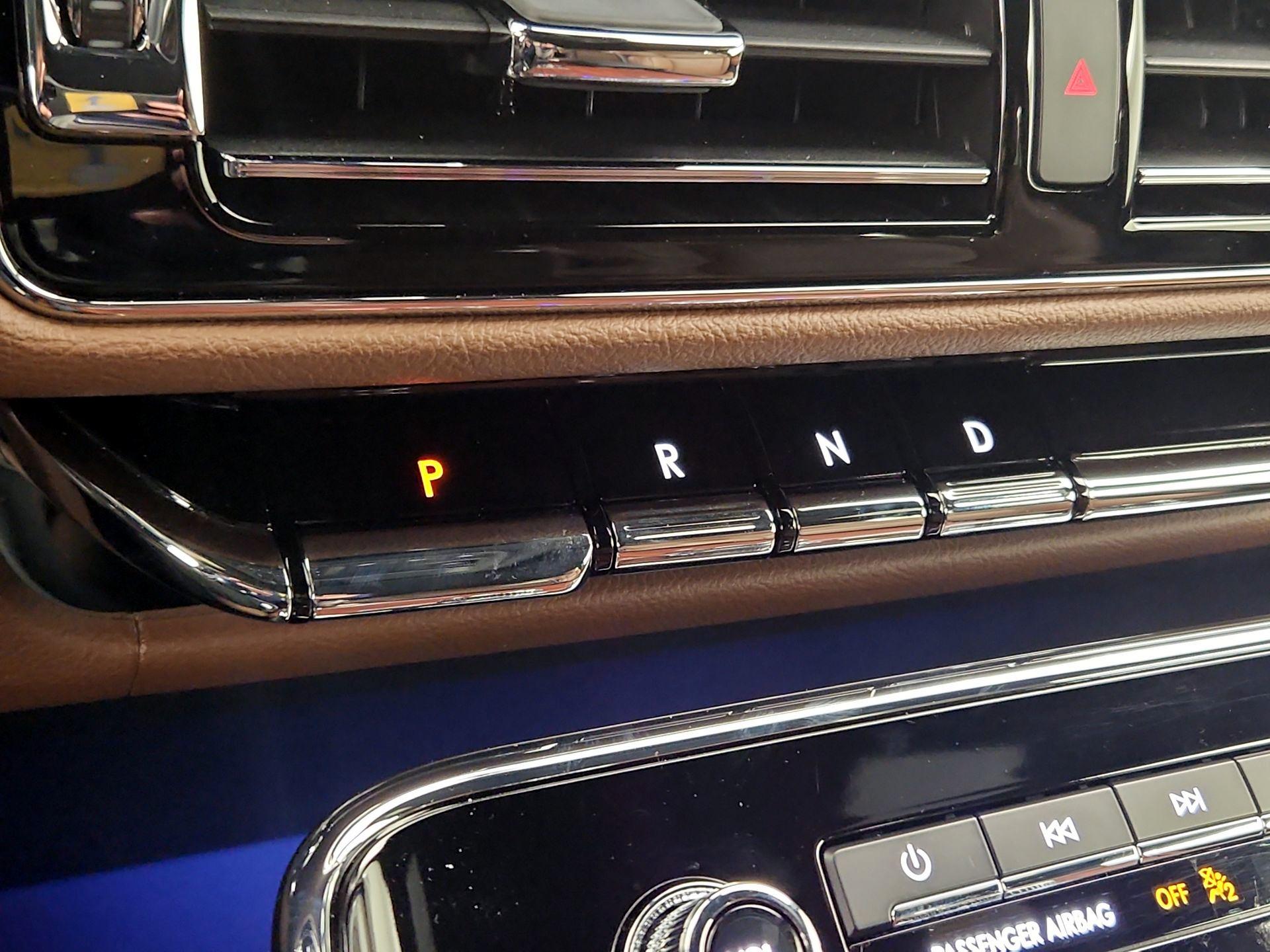 Thumbnail: 2024 Lincoln Navigator - 18