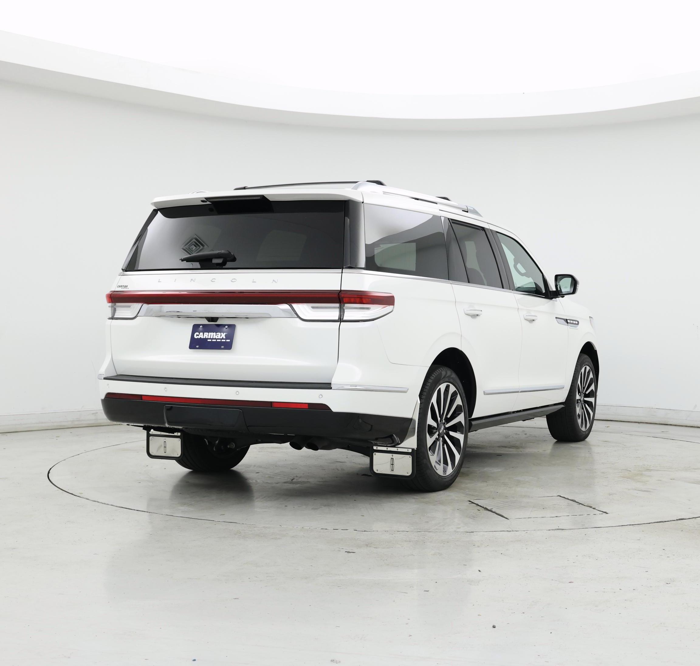 Thumbnail: 2024 Lincoln Navigator - 8