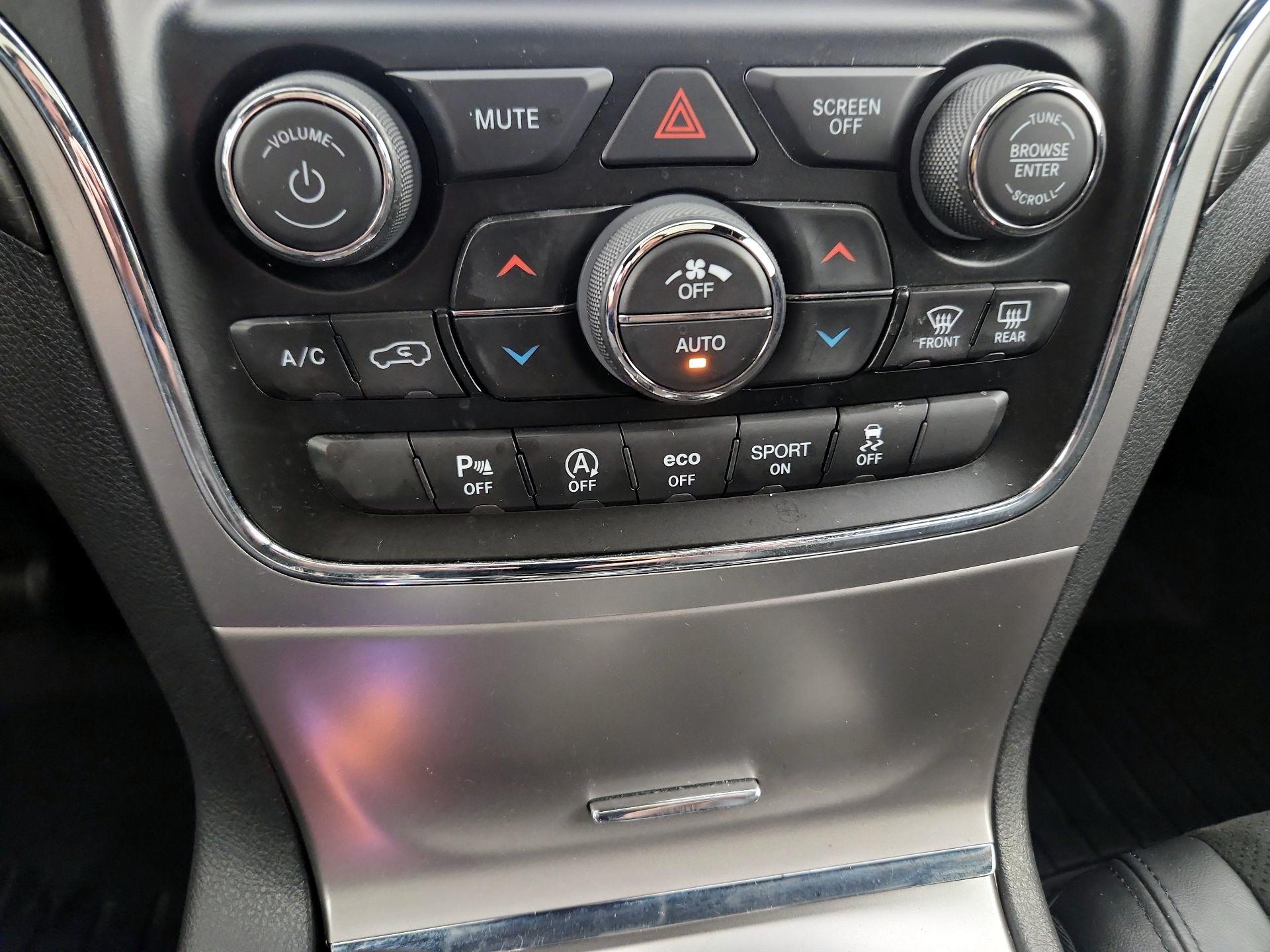 Thumbnail: 2018 Jeep Grand Cherokee - 16