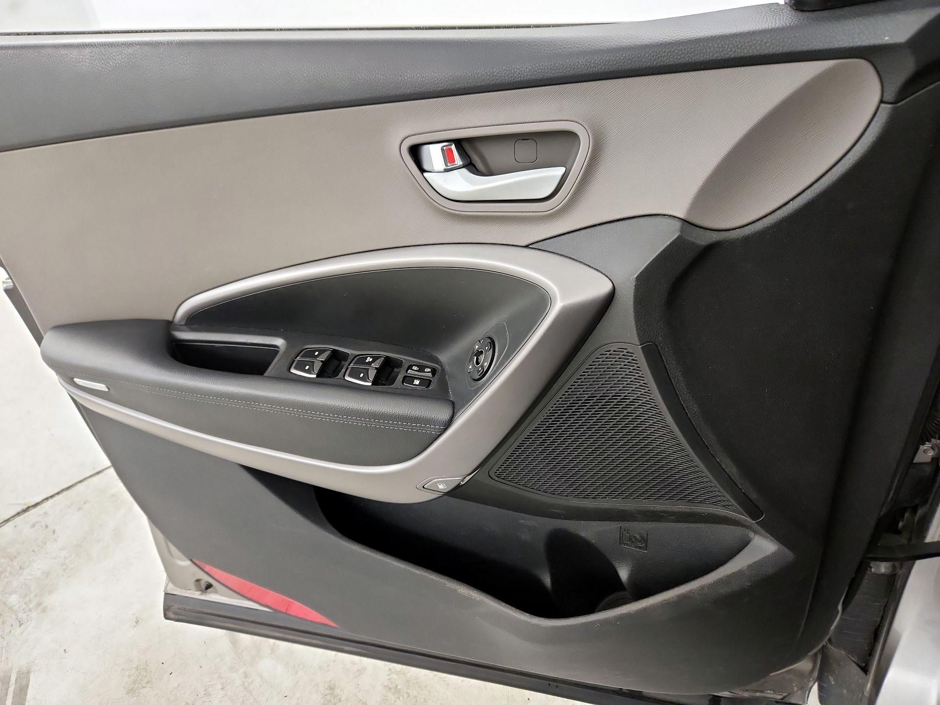 Thumbnail: 2014 Hyundai Santa Fe - 12