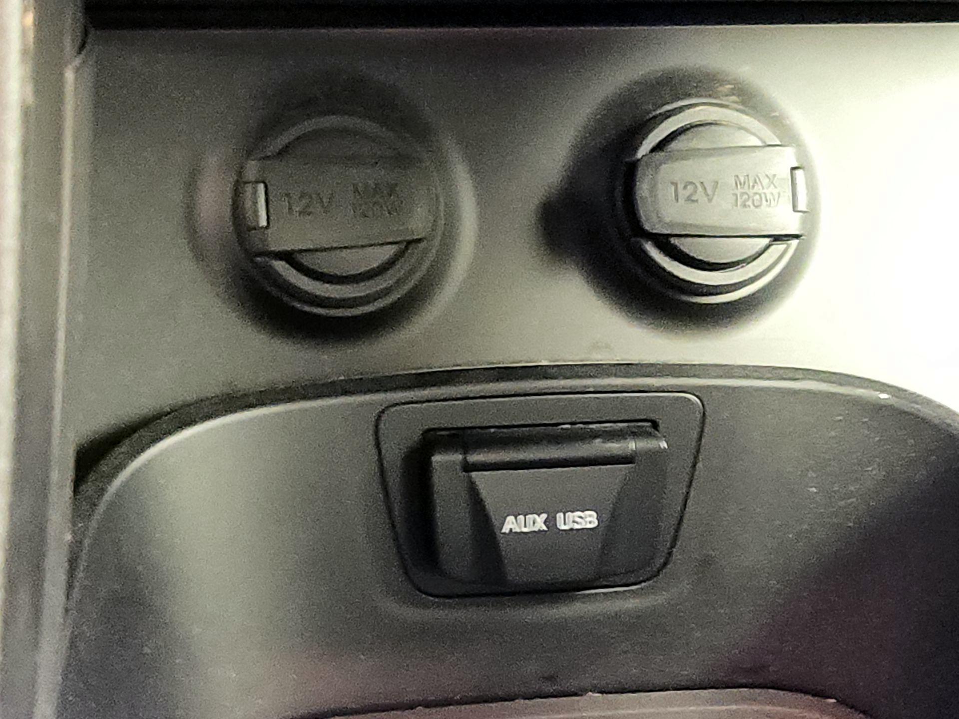 Thumbnail: 2014 Hyundai Santa Fe - 18