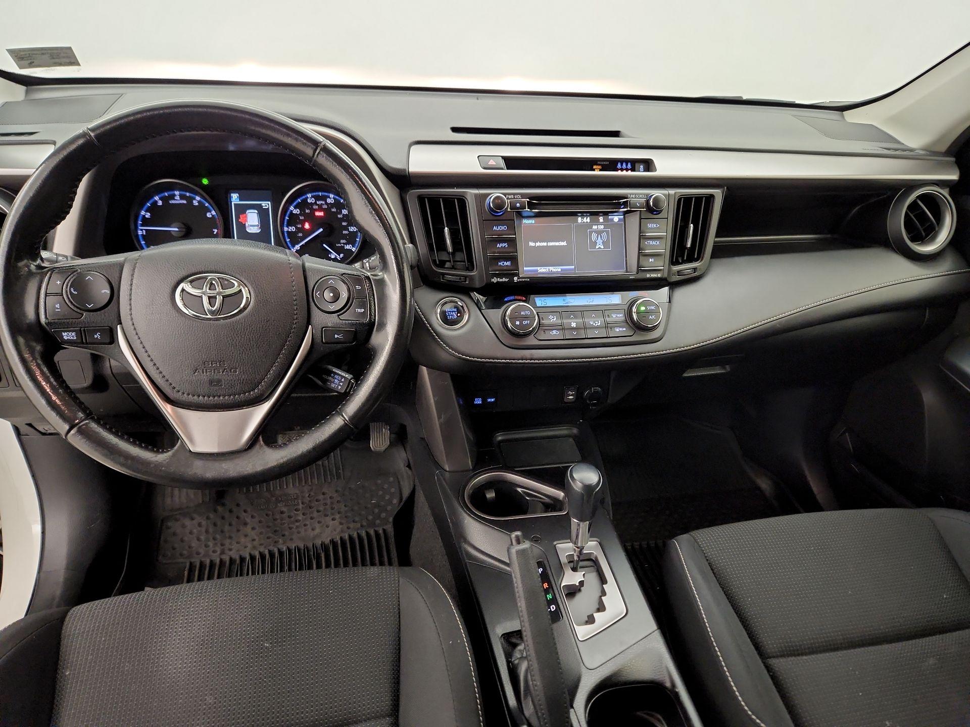 Thumbnail: 2018 Toyota RAV4 - 9